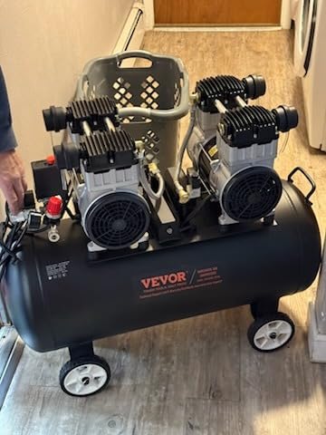 VEVOR 6.3 Gallon 2 HP Air Compressor, Max 116PSI, Oil Free Pancake Compressor Tank customer photo 1