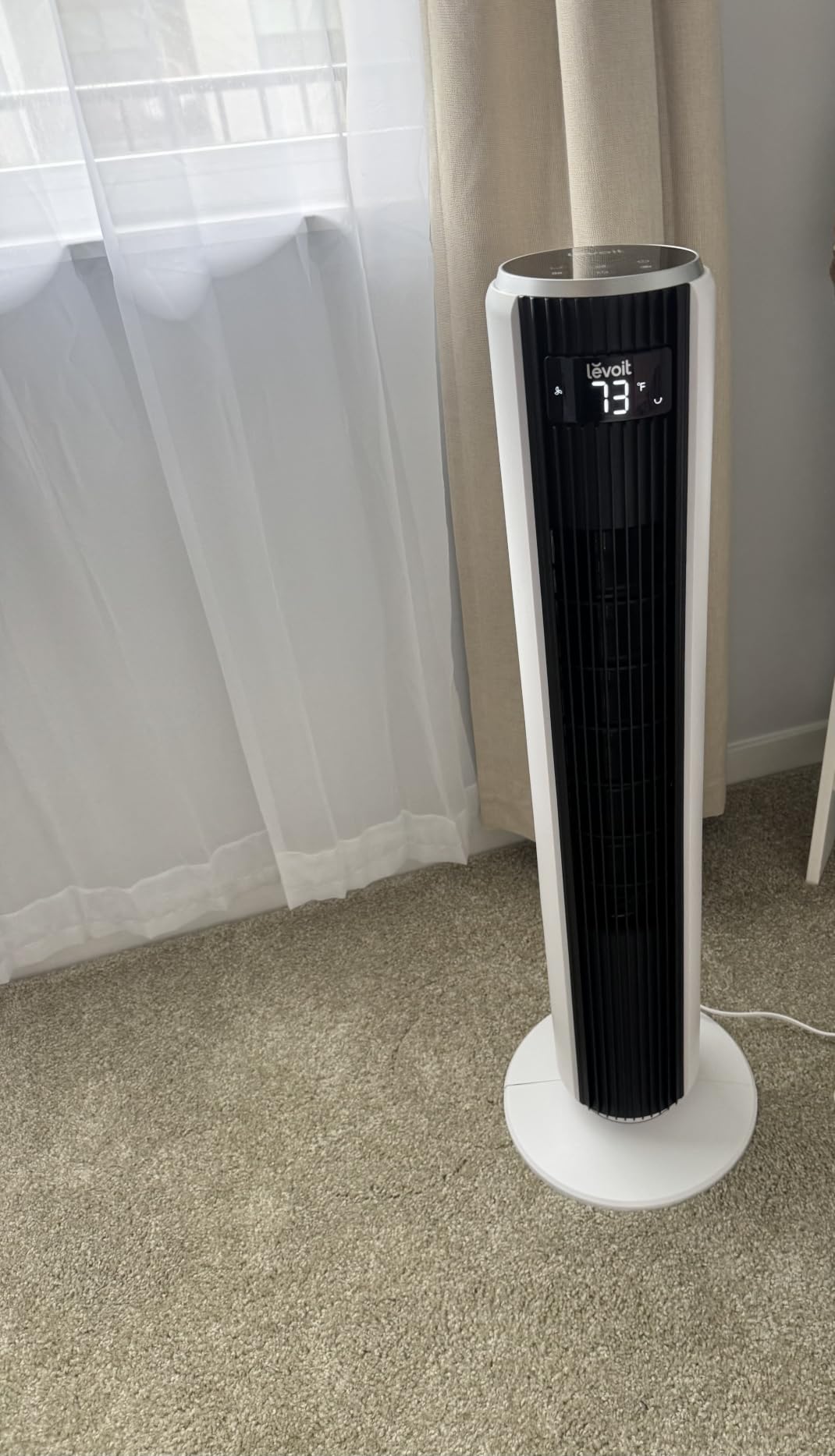Levoit Tower Fan for Bedroom, 28ft/s Fans that Blow Cold Air, 28dB Quiet | Standing Floor Fan for Room, 90° Oscillating, 5 Speeds 4 Modes & Temp Sensor, Bladeless, 12H Timer, Remoter, 36 inch, White customer photo 2