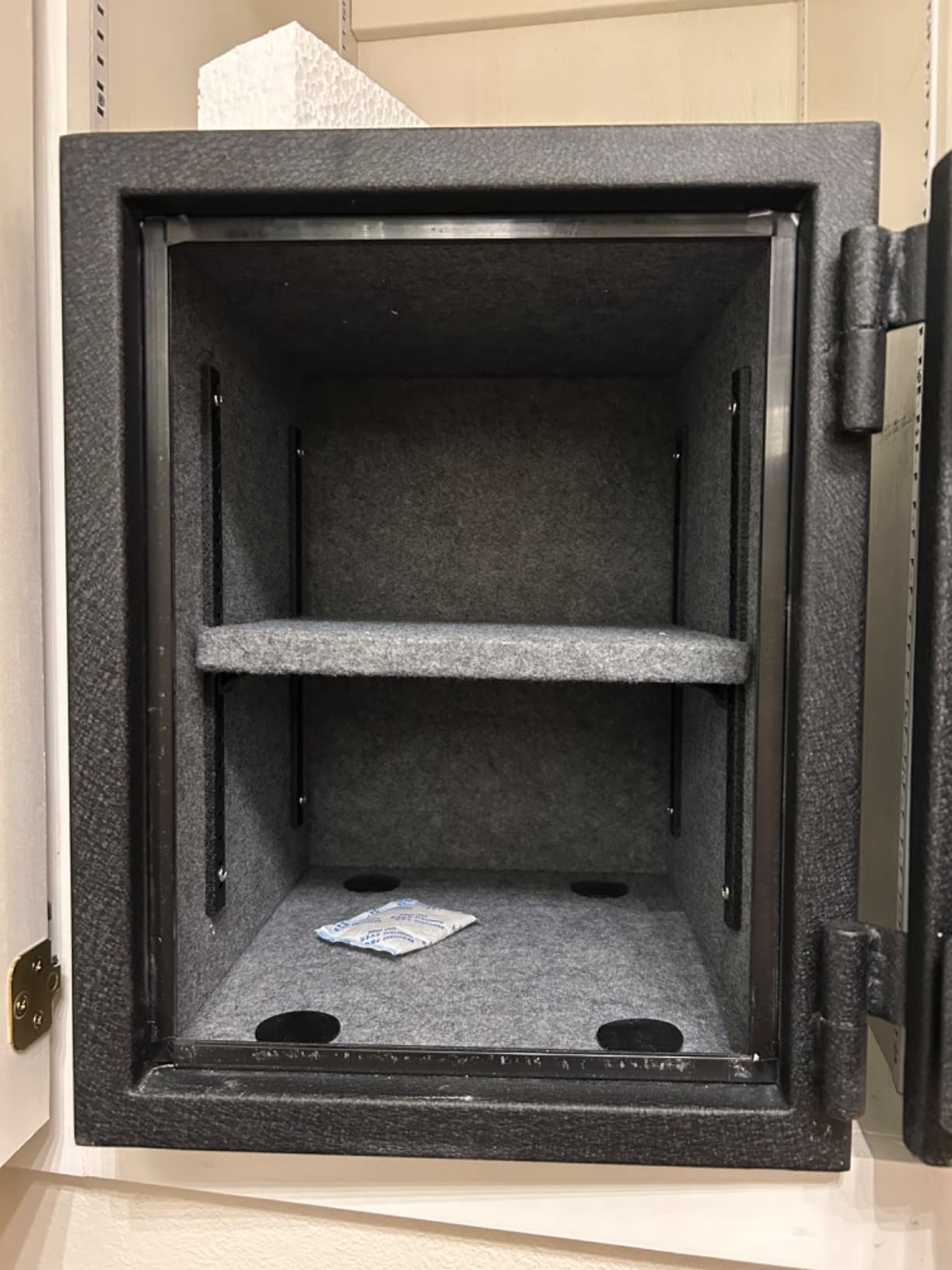 TIGERKING Biometric Fingerprint Fireproof Safe for Home Office, 3.47 Cu Ft Solid Steel Security Safe with Removable Shelf, Stores 29 Fingerprints, 30 Min Fire Protection, Anti-Theft Digital Safe customer photo 2