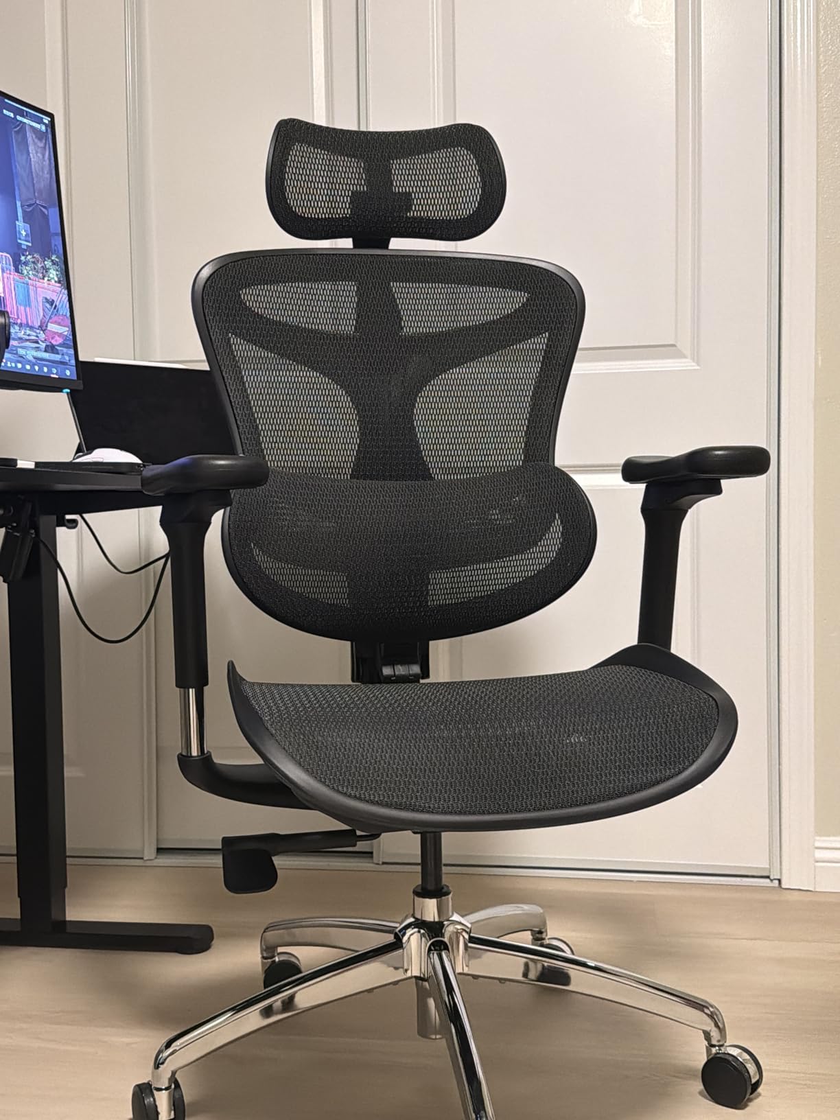 SIHOO Doro C300 Ergonomic Office Chair with Ultra Soft 3D Armrests | Dynamic Lumbar Support for Home Office Chair, Adjustable Backrest Desk Chair, Swivel Big & Tall Computer Chair, Black customer photo 1