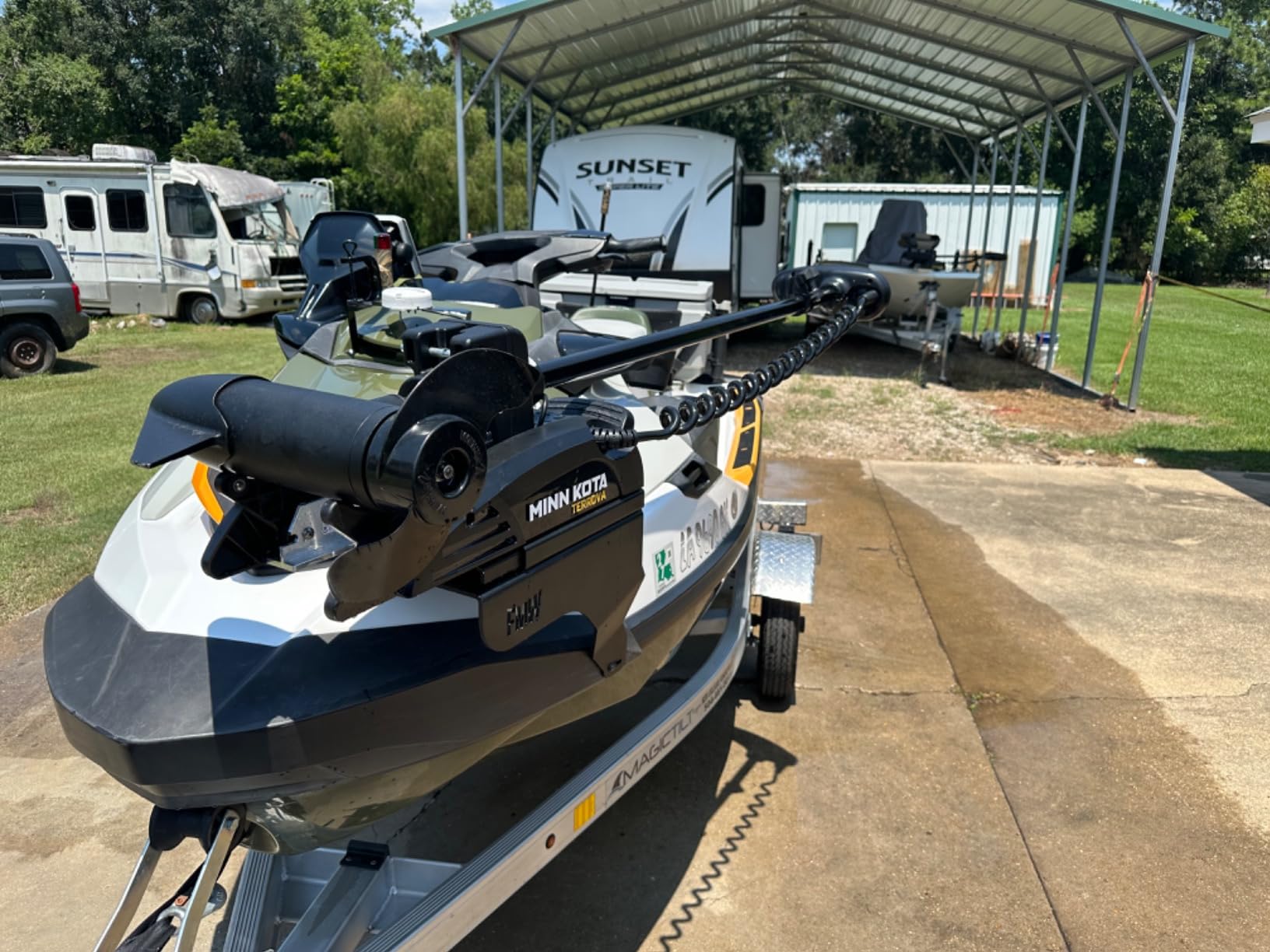 Minn Kota Terrova Bow-Mount Electric Trolling Motor with GPS, Spot-Lock - 55 Lb. Thrust, 54 In. Shaft, Freshwater customer photo 1