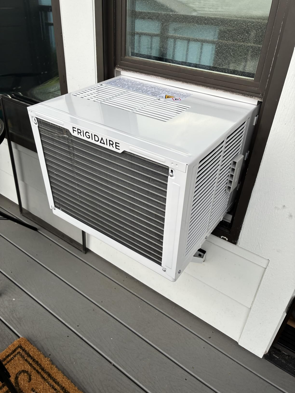 Frigidaire 10,000 BTU Smart Window Air Conditioner with Wi-Fi, Cools Up to 450 Sq. Ft. customer photo 2