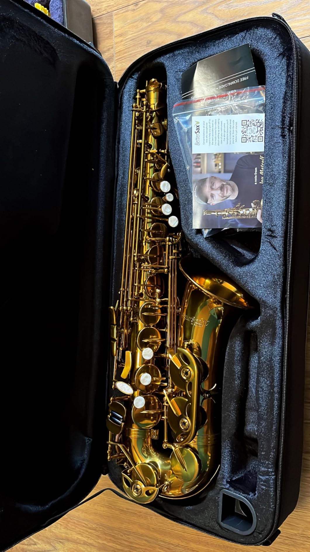 BetterSax Classic Alto Saxophone - Professional-Grade Instrument with Dark Gold Lacquer Finish - Complete Kit customer photo 1