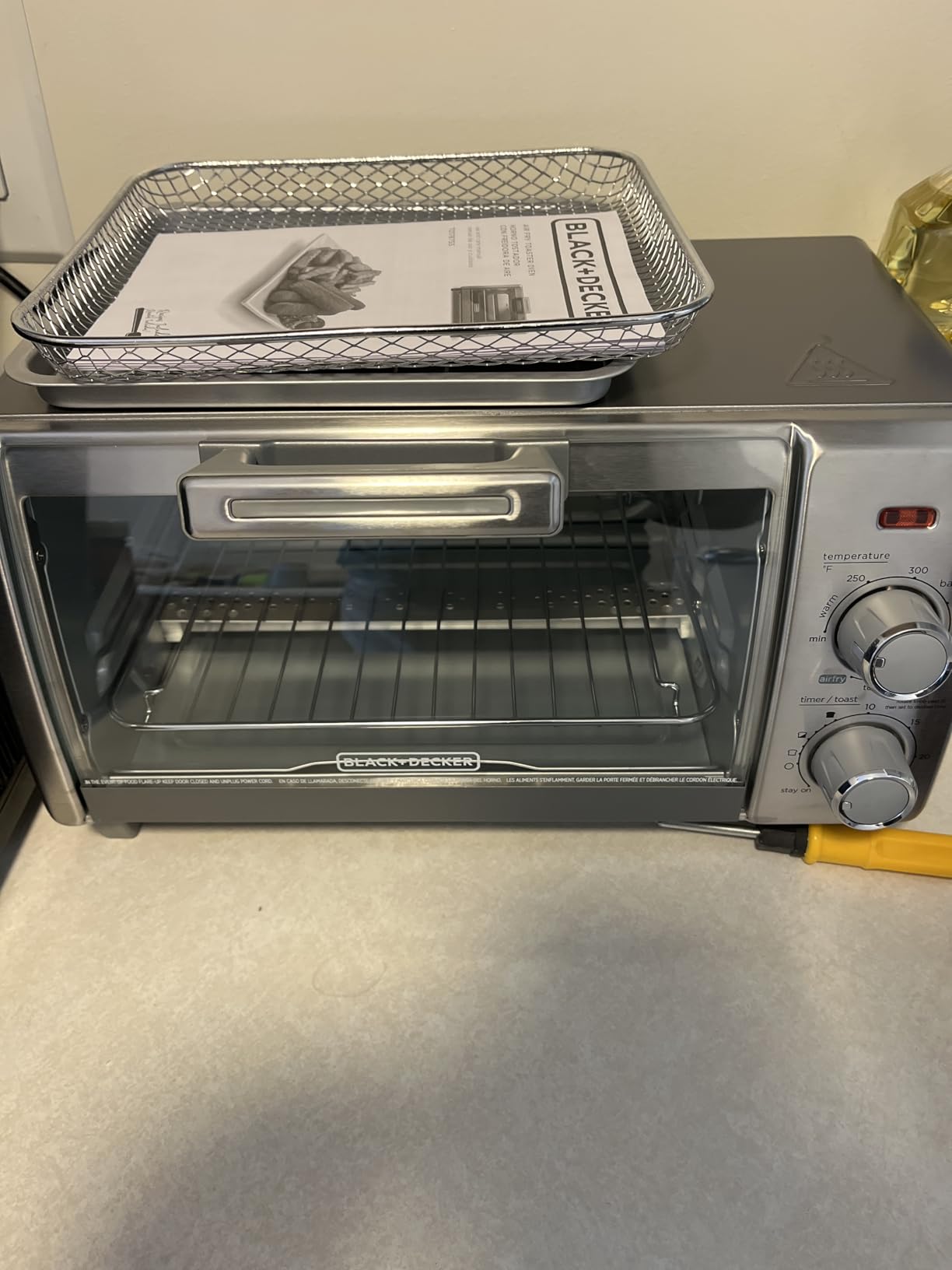 BLACK+DECKER 4-Slice Air Fry Toaster Oven, 5-in-1 Countertop Oven customer photo 2