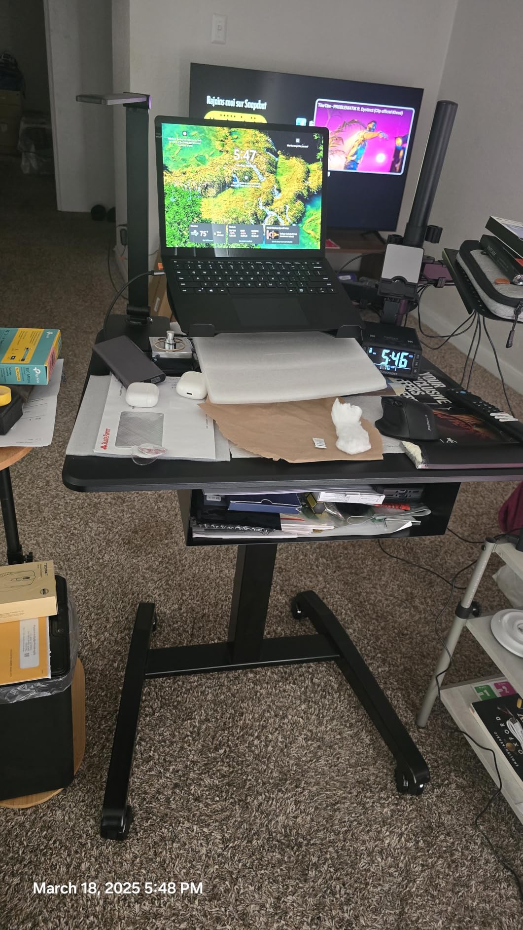 JOY worker Mobile Standing Desk with Drawer, 28