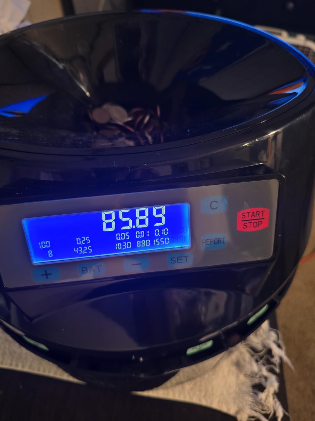 VEVOR USD Coin Counter with LCD Display, Precise Coin Counting and Sorter Machine - Sorts up to 300 Coins/min into Coin Wrappers, 5 Coin Bins & 5 Tubes customer photo 2