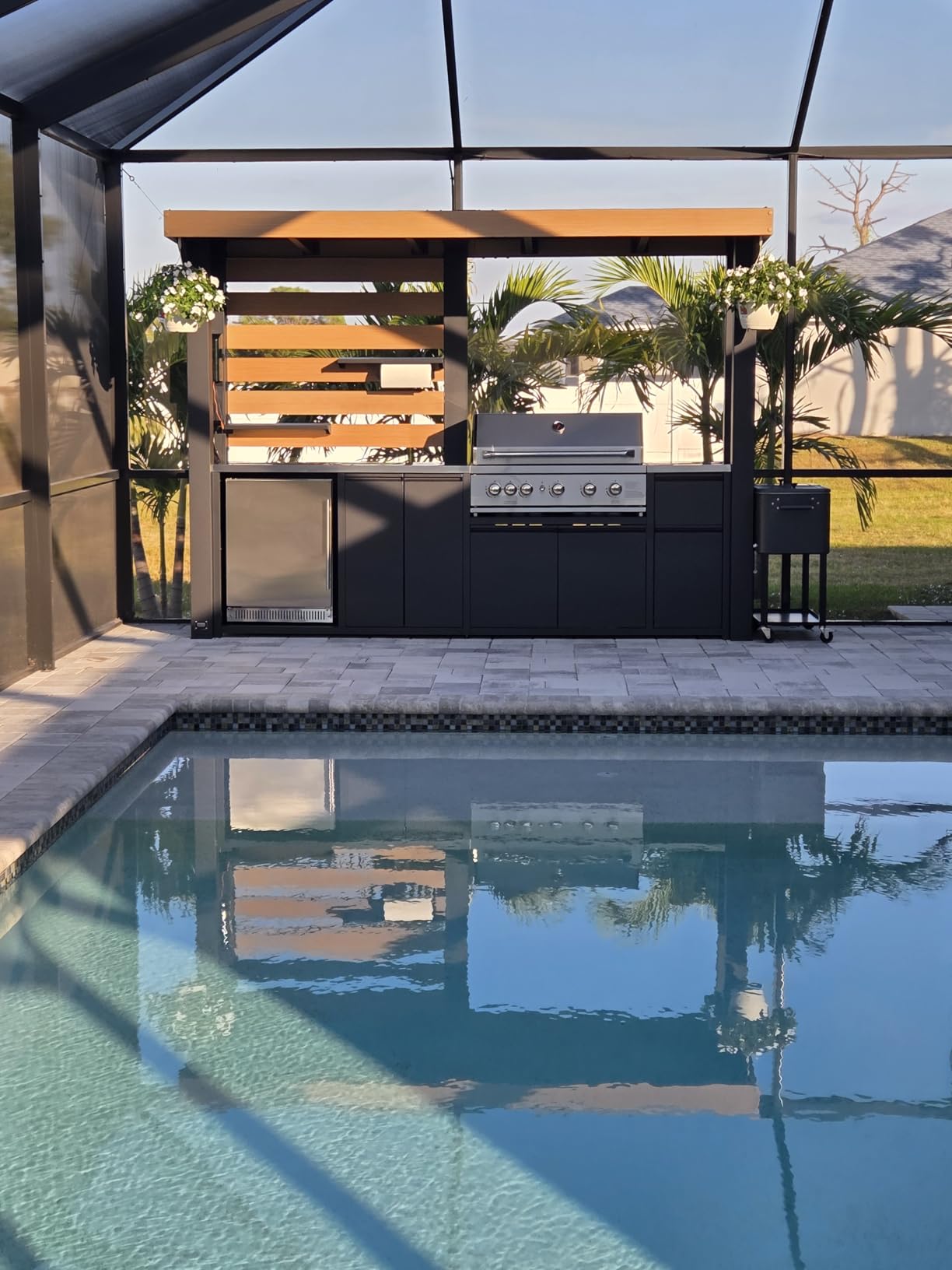 Backyard Discovery Fusion Flame Galvanized Steel Covered Outdoor Kitchen with 5-Burner Stainless, Grill, Refrigerator, Countertop, Storage, and Roof for All-Season Outdoor Cooking, electric customer photo 2