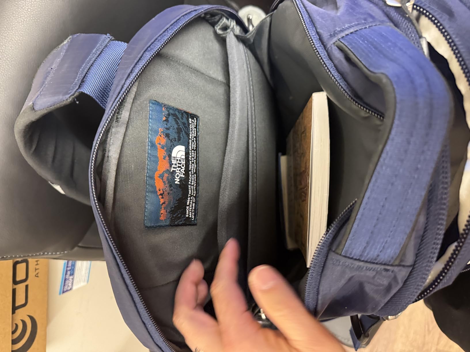 The North Face Router Everyday Laptop Backpack, Blk/Blk-NPF, One Size - Daypack, Water Repellent, Laptop Sleeve, Reflective Details customer photo 2