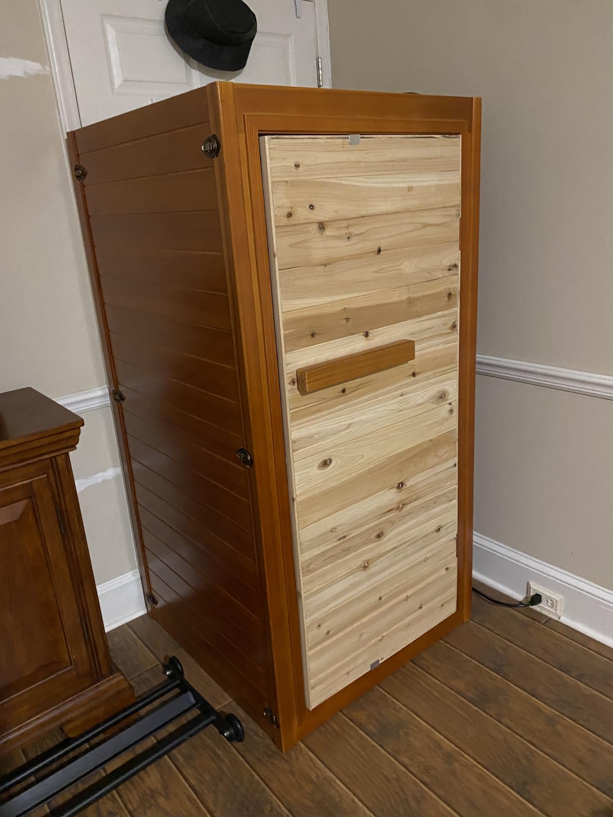 OUTEXER Far Infrared Sauna Home Sauna Spa Room Low-EMF Wood 1200W 120V | Indoor Saunas with 7 color light Tempered Glass Door, Room: 35.2*27.6*61.6Inch customer photo 2