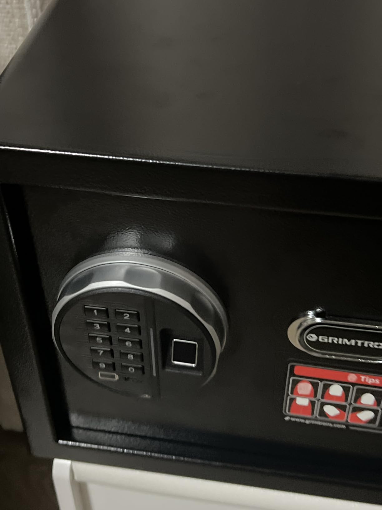 20LB Biometric Safe with Fingerprint Lock, 0.80 cu.ft. Safe with Silent Mode, LED, Backlit Keypad, Removable Shelf customer photo 1