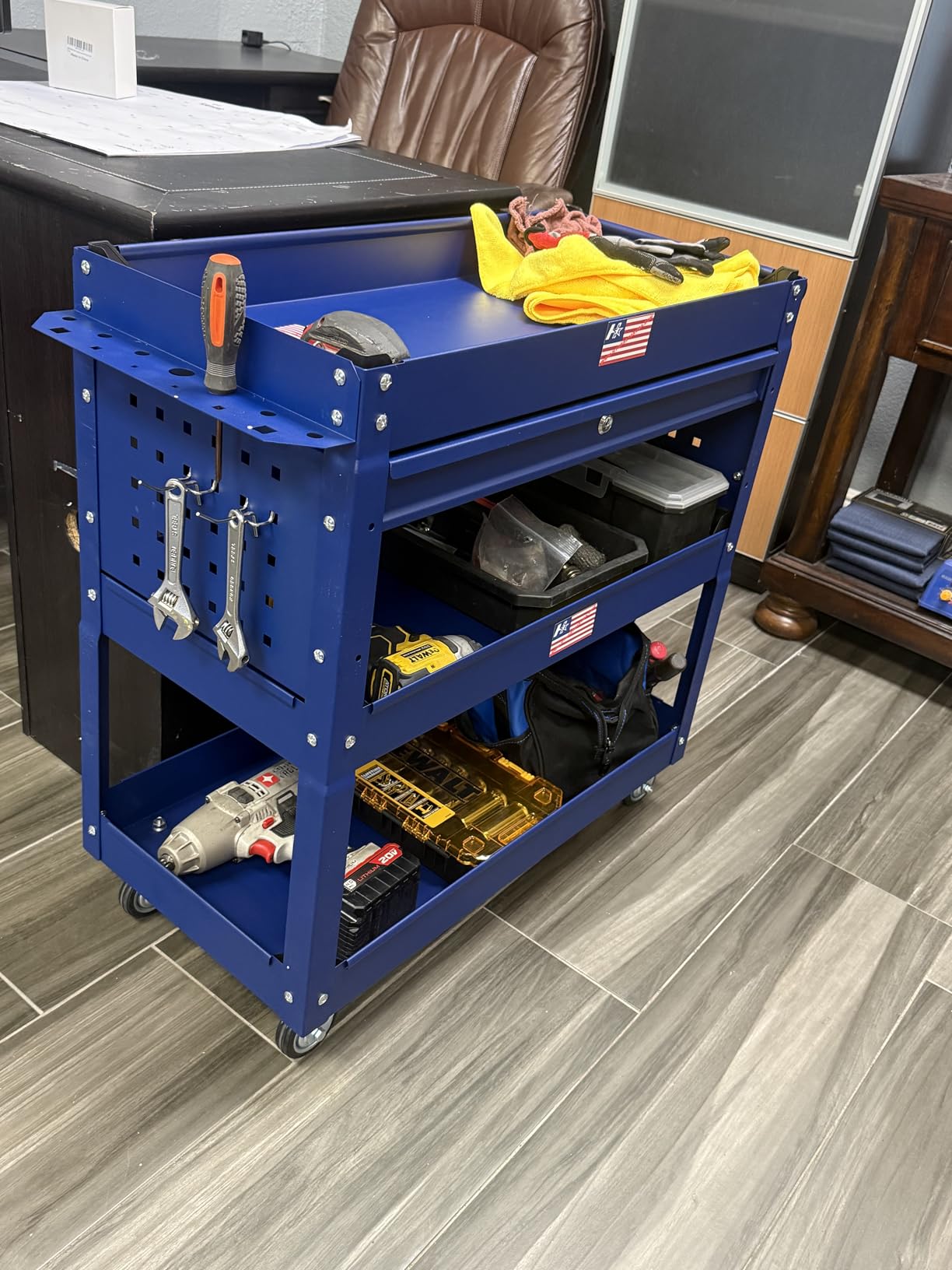 3 Tier Rolling Tool Cart with Drawers, 400 LBS Capacity Mechanic Tool Cart on Wheels, Heavy Duty Utility Cart with Pegboard, Metal Work Cart for Garage and Repair Shop, Matte Black customer photo 2