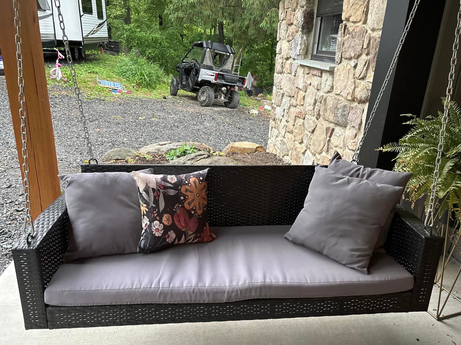 VINGLI Heavy Duty 800 LBS Wicker Hanging Porch Swing with Cushions & Chains, 5FT Outdoor Rattan Swing Bench for Garden, Yard, Lawn (Brown) customer photo 2