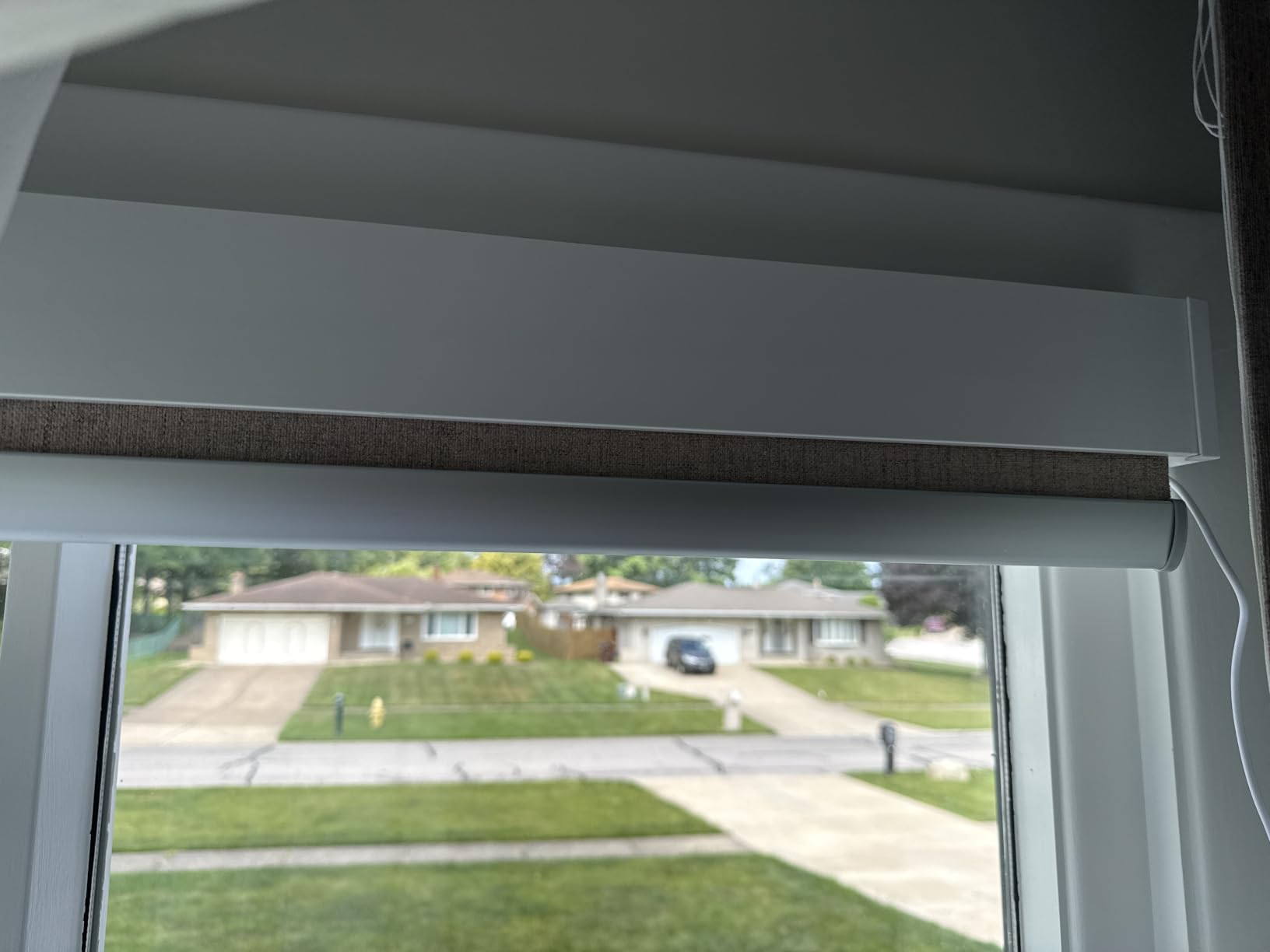 Bringnox Motorized Blinds with Remote, 100% Blackout, Voice Controlled | Compatible with Apple Home, Alexa, and Google. Whisper Quiet Motorized Shades customer photo 1