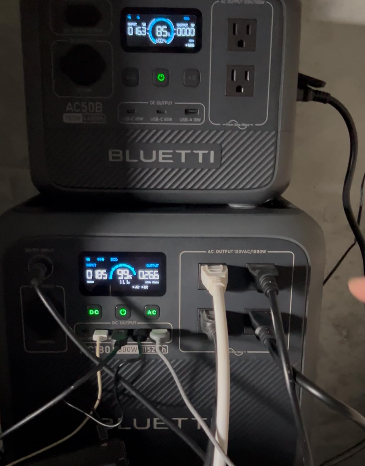 BLUETTI AC50B Portable Power Station 448Wh 700W LFP Battery Solar Generator, Power Lifting 1000W, 45 Min 0-80% Fast Charging, Emergency Backup Power for Blackout, Camping, Outage and Road Trip customer photo 1