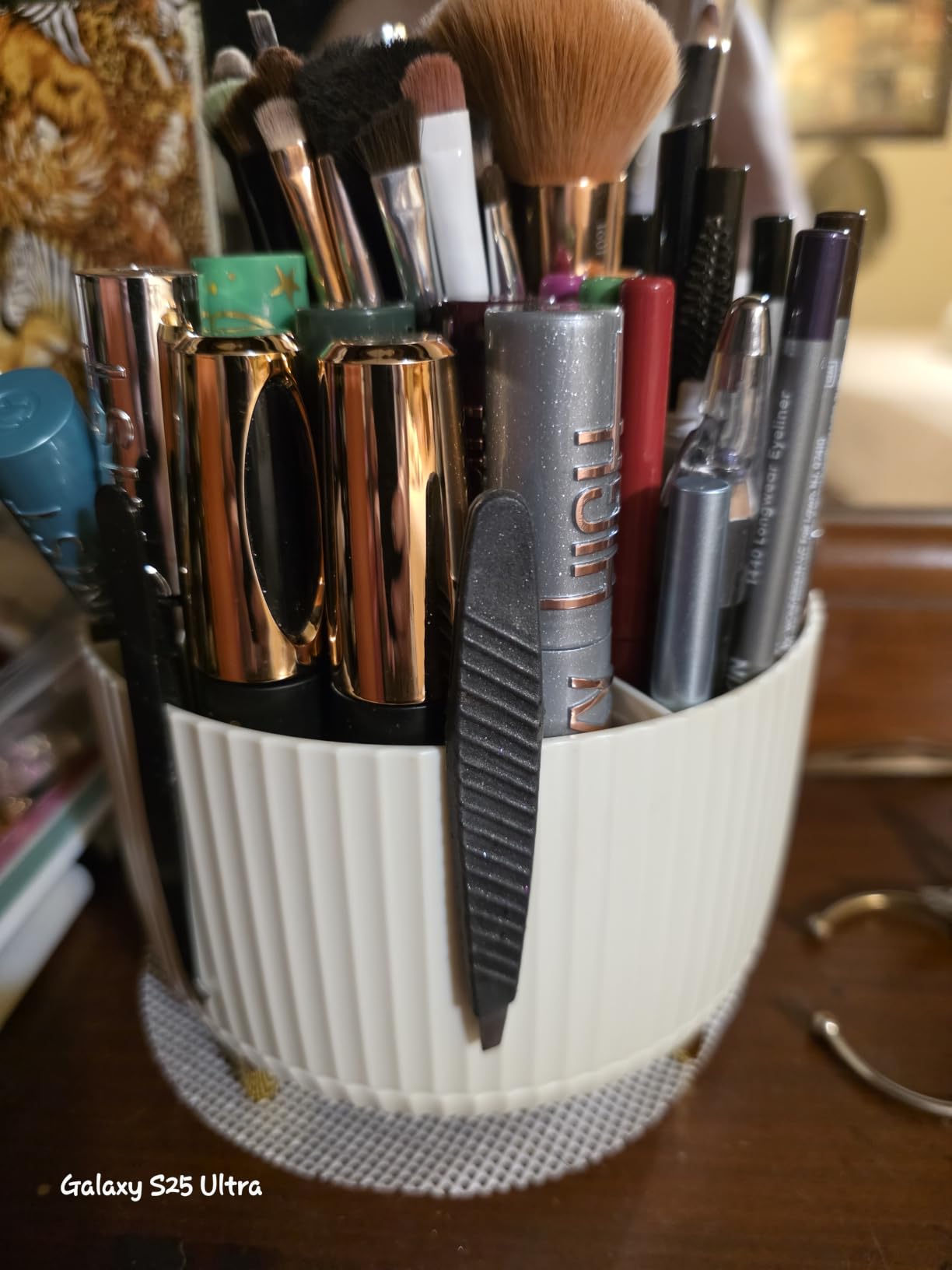 SKYDUE 360 Degree Rotating Desk Organizer, Dual-Purpose Pencil Pen Holder for Desktop, Rotating Desk Pen Organizer with 5 Slots, Pencil Cup for School, Home, Office Supplies (Bean Green) customer photo 1