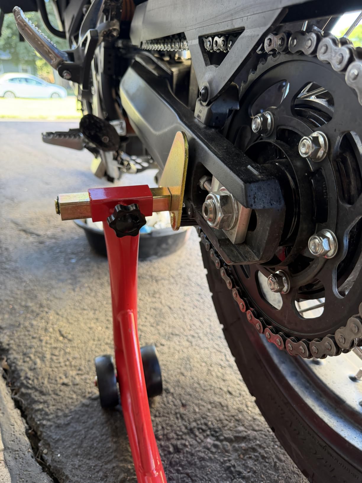 Jack Boss Motorcycle Stand Rear Combo Wheel Lift Stand, 500Lbs Capacity, Swingarm Spool Paddock Stand for Sport Bike, Fit for Yamaha, Honda, Kawasaki Black customer photo 2