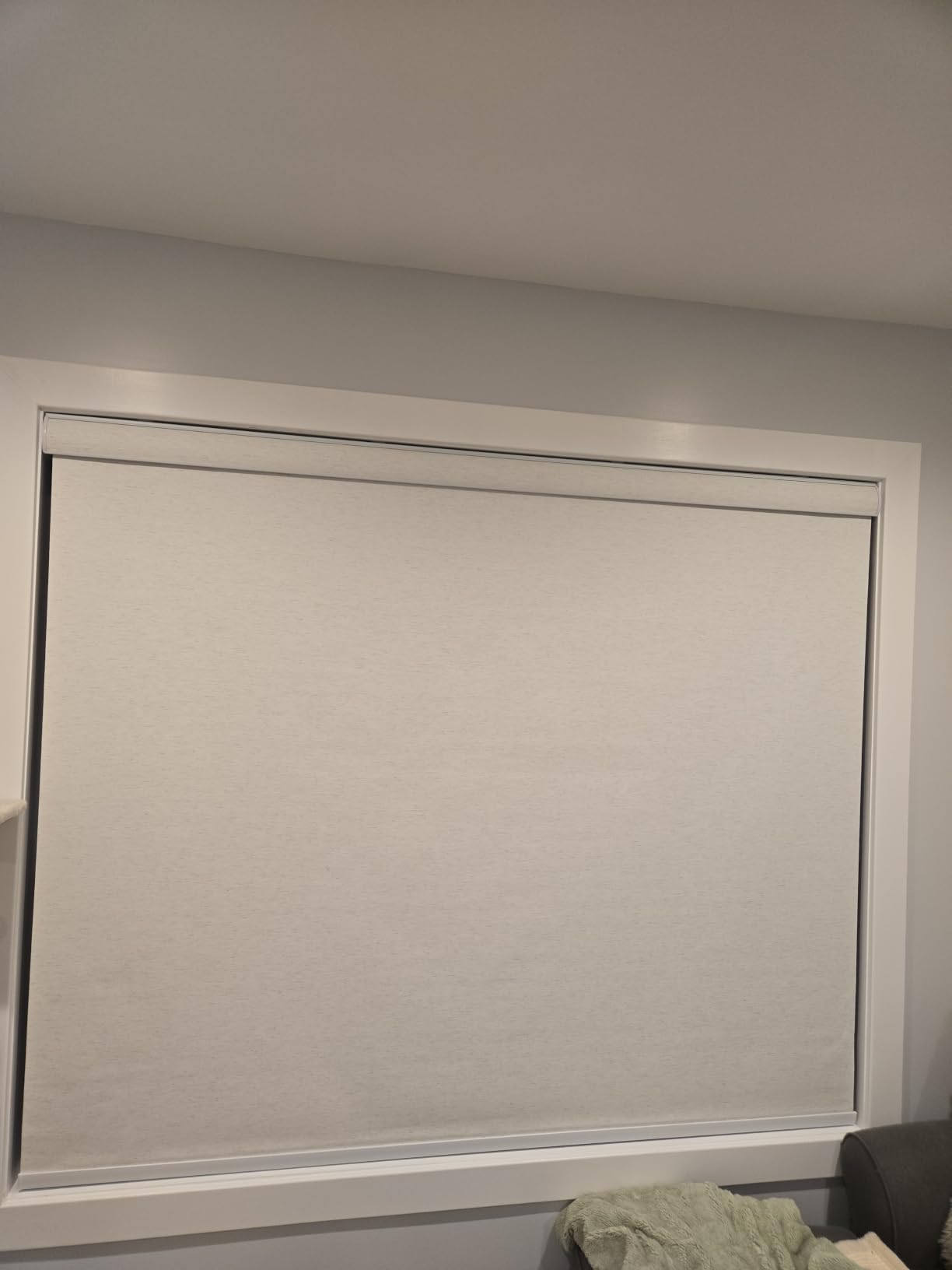 KINCMO Motorized Blinds with Remote, APP, Voice Control - 100% Blackout | Custom Motorized Roller Shades, Ultra Quiet Smart Electric Blinds Work with Apple Homekit, Alexa, Google customer photo 2