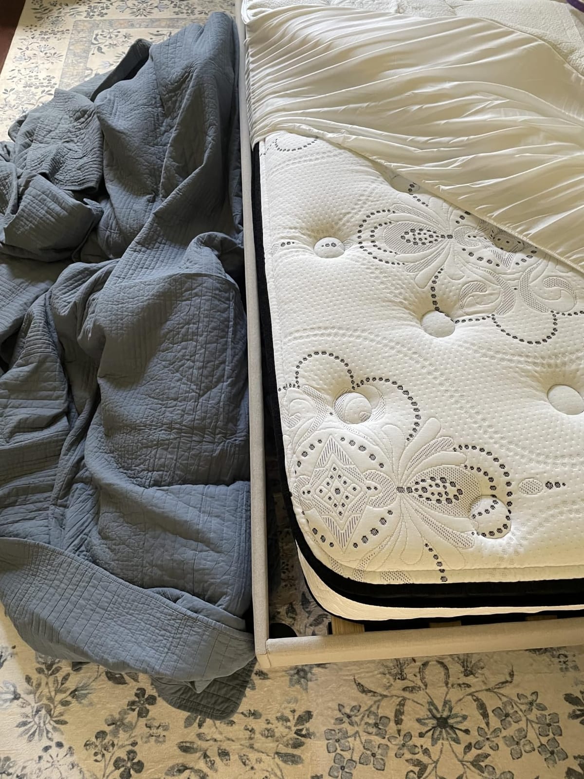 Signature Design by Ashley Chime 12 Hybrid Innerspring Queen Size Mattress, Medium Firm Feel, Gel Memory Foam for Lumbar Support, Mattress in a Box, 12 Inch customer photo 2