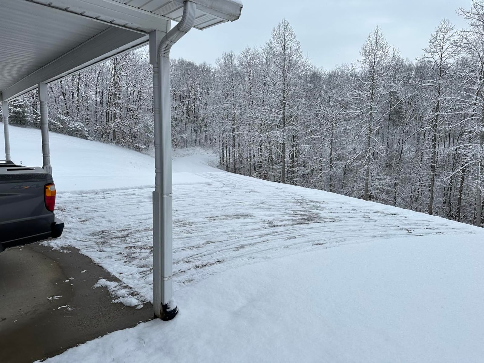 VOLTASK 48V Cordless Snow Blower, 48-Volt | 20-Inch Brushless Electric Snow Blower Cordless, Battery Snow Blower with Directional Plate & LED Lights (2 * 24V Battery & Dual Quick Charger Included) customer photo 1