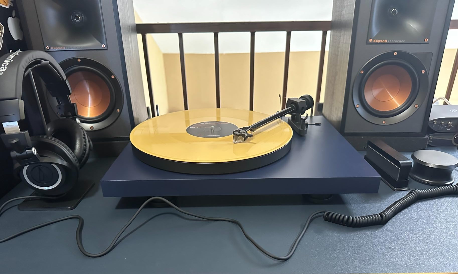 Pro-Ject Debut EVO 2 Turntable with Pick it MM EVO Cartridge (High Gloss Black) customer photo 2