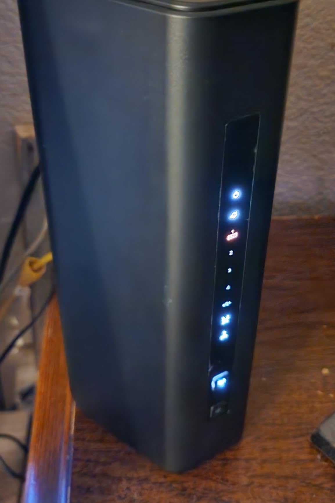 NETGEAR Nighthawk Dual-Band WiFi 7 Router (RS200) Router Only - BE6500 Wireless Speed (up to 6.5 Gbps) - Covers up to 2,500 sq. ft., 80 Devices - 2.5 Gig Internet Port - Free Expert Help customer photo 1