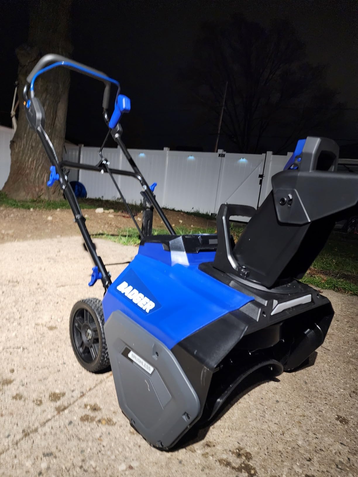 Wild Badger Power 40V Cordless Electric Snow Shovel, 12-Inch Brushless customer photo 1