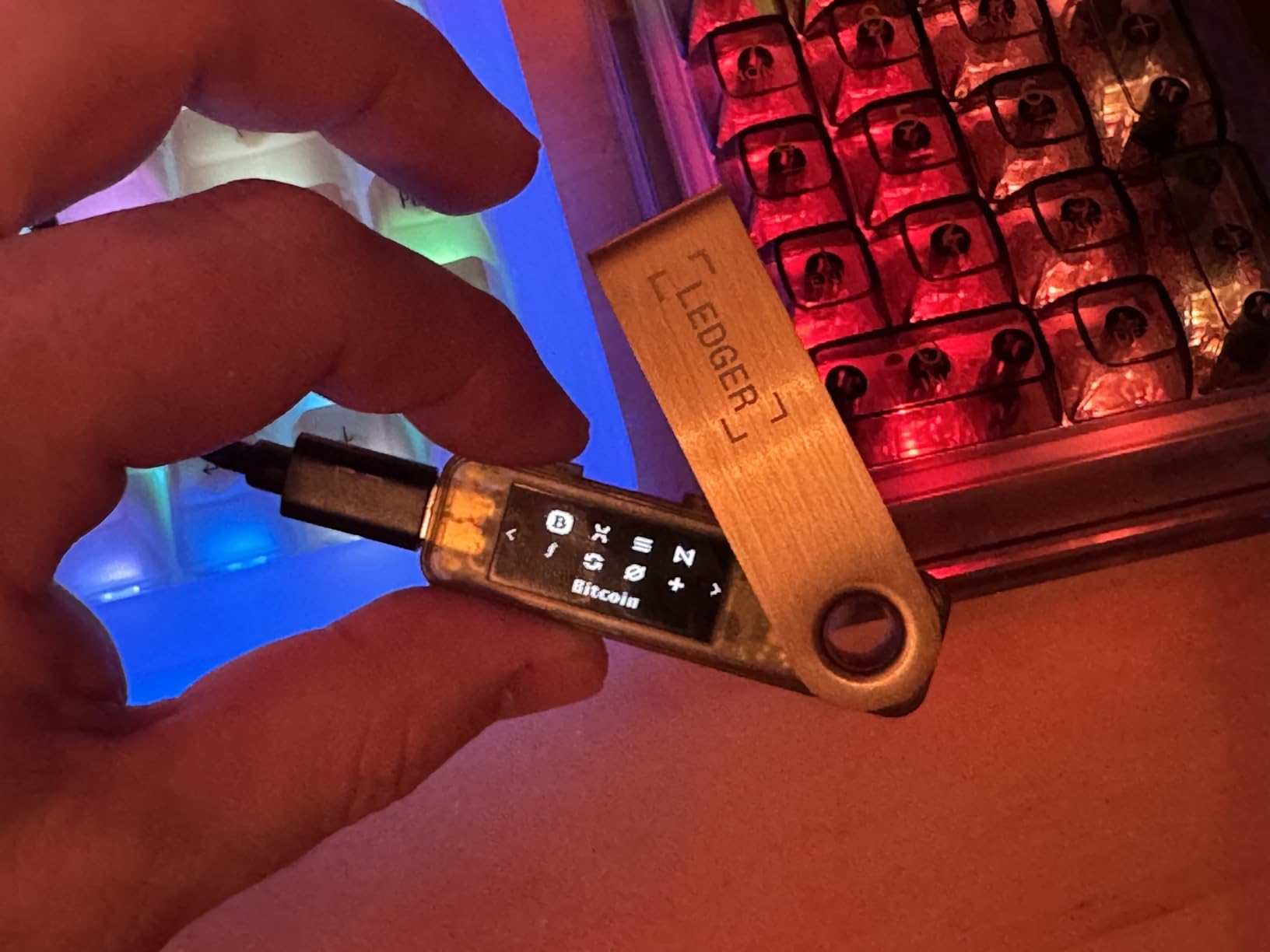 Ledger Nano S Plus - Classic Crypto Wallet | Gold, Compact, stay home 1.1