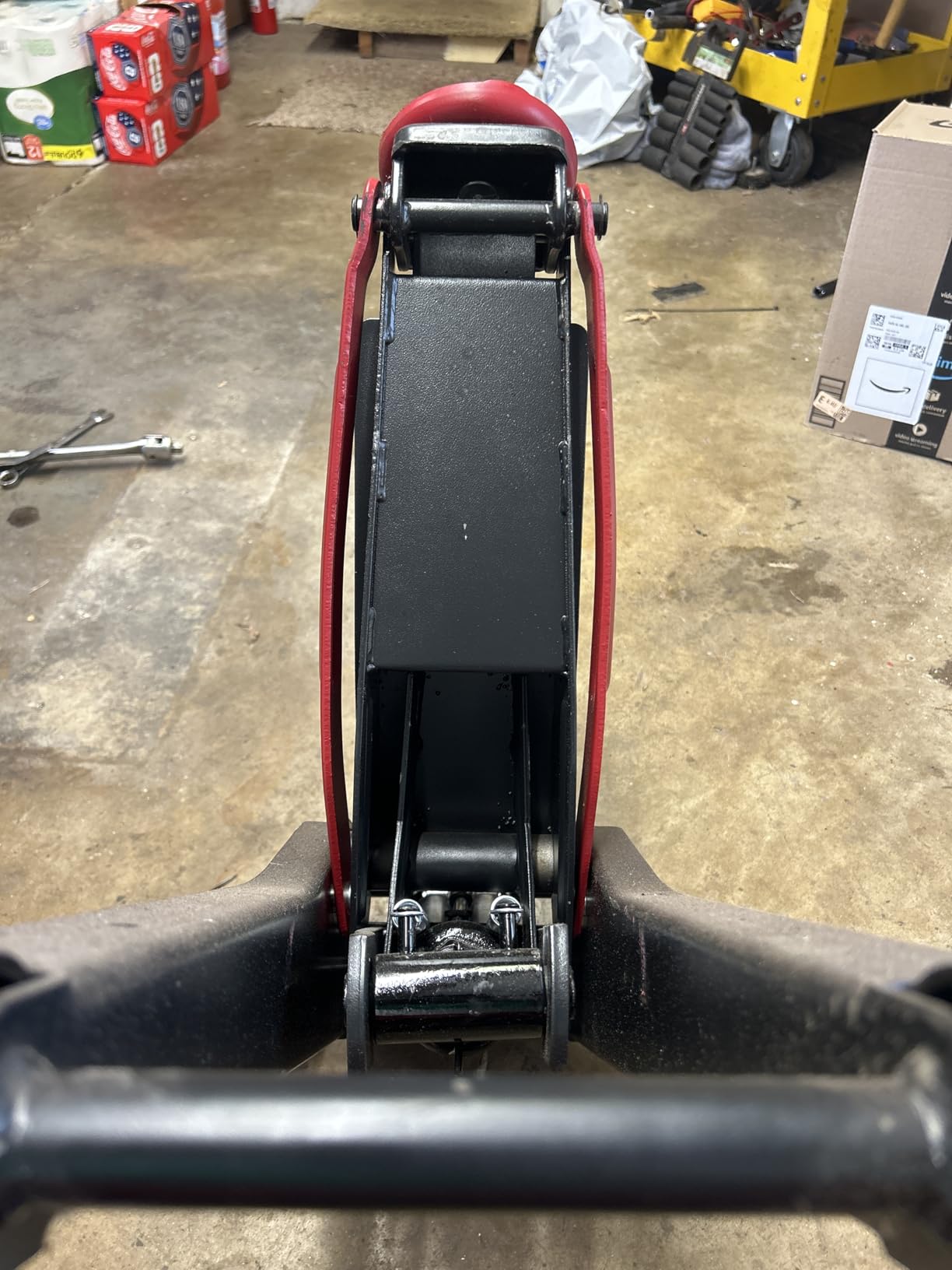 Maxority 3-Ton (6600lbs) Low Profile Hydraulic Heavy-Duty Steel Floor Jack with Dual Pistons Quick Lift Pump, Home and Workshop Car Maintenance for Various Vehicles customer photo 2