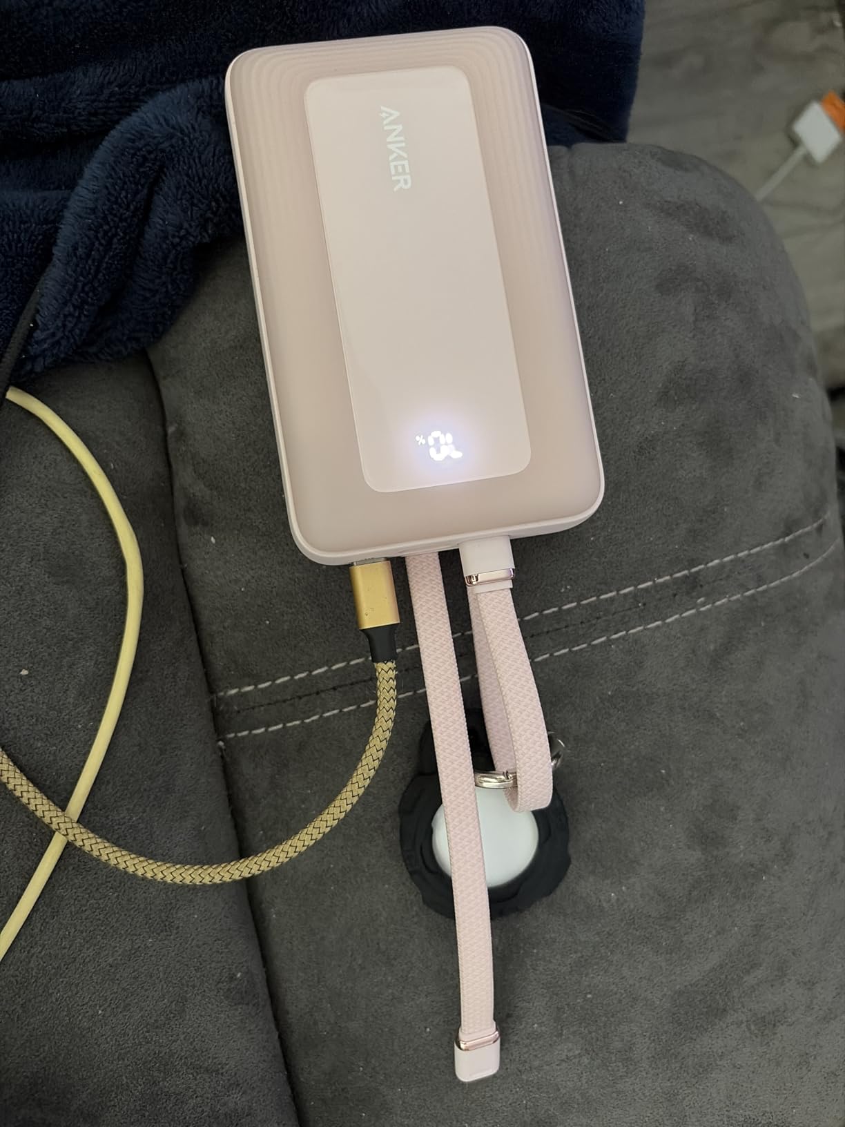 Anker Zolo Power Bank (2025 Upgraded Version), 45W Max Fast Charging, 20,000mAh Battery Pack, Dual Built-in USB-C Cables, USB-C&A Port, for iPhone 17/16 Series, Galaxy, MacBook, and More customer photo 2