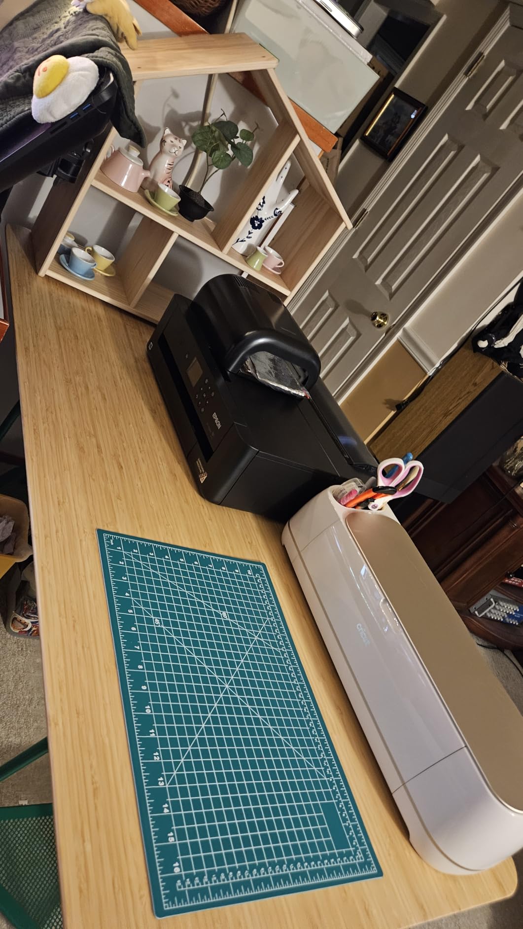 Cricut Maker 4 - Smart Cutting Machine (Seashell) | Digital Content Bundle customer photo 2