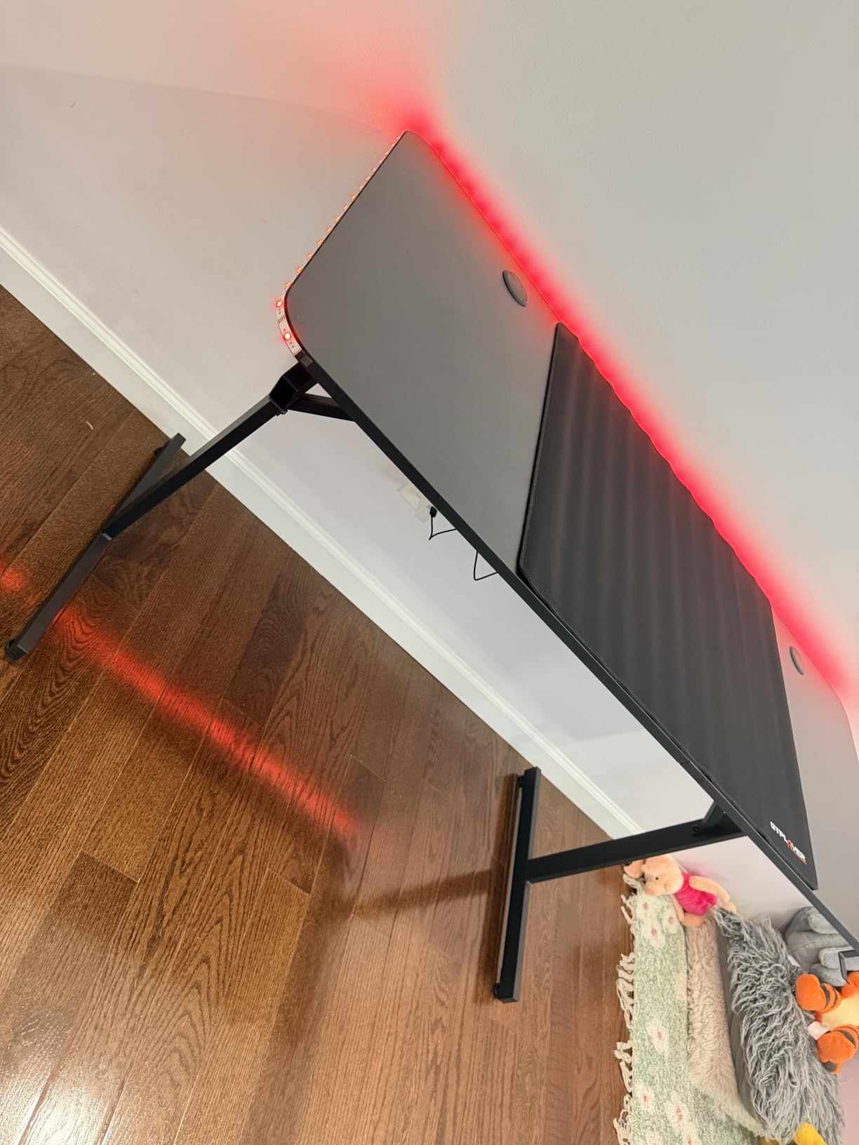 GTPLAYER 55 Inch Gaming Desk with LED Lights, Large Computer Desk with Mouse Pad for Home Office, T-Shaped Carbon Fibre Surface PC Game Workstations with Headphone Hook customer photo 2