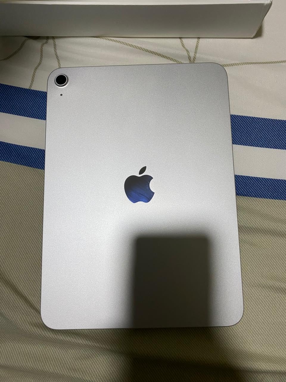 Apple iPad 11-inch: A16 chip, 11-inch Model, Liquid Retina Display, 128GB, Wi-Fi 6, 12MP Front/12MP Back Camera, Touch ID, All-Day Battery Life — Silver customer photo 1