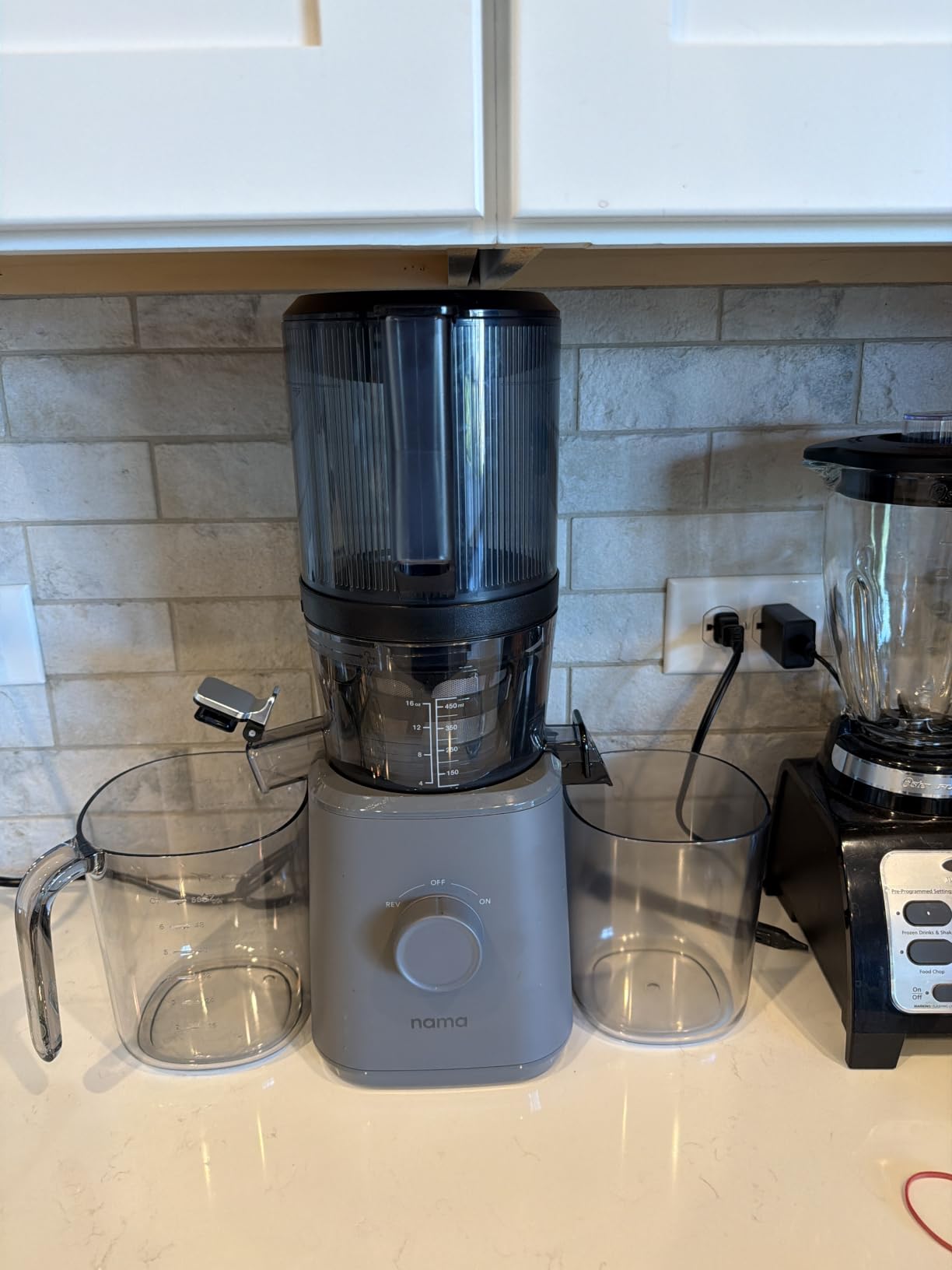 Nama J3 Compact Cold Press Juicer - Space Saving & Self Feeding for Hands-Free Operation - Lightweight, Portable Zero Waste Slow Masticating Juicer - Easy Cleanup & Assembly - White customer photo 2