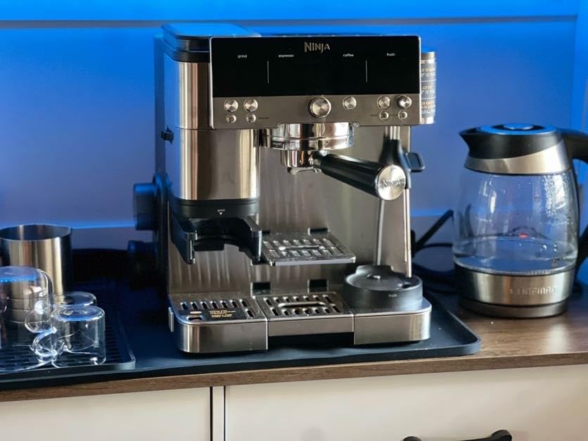 Ninja Luxe Cafe Premier Espresso & Rapid Cold Brew, Gunmetal, ES601GM | Drip Coffee, Built-in Coffee Grinder, Hands-Free Milk Frother, Assisted Tamper for Cappuccinos & Lattes customer photo 1