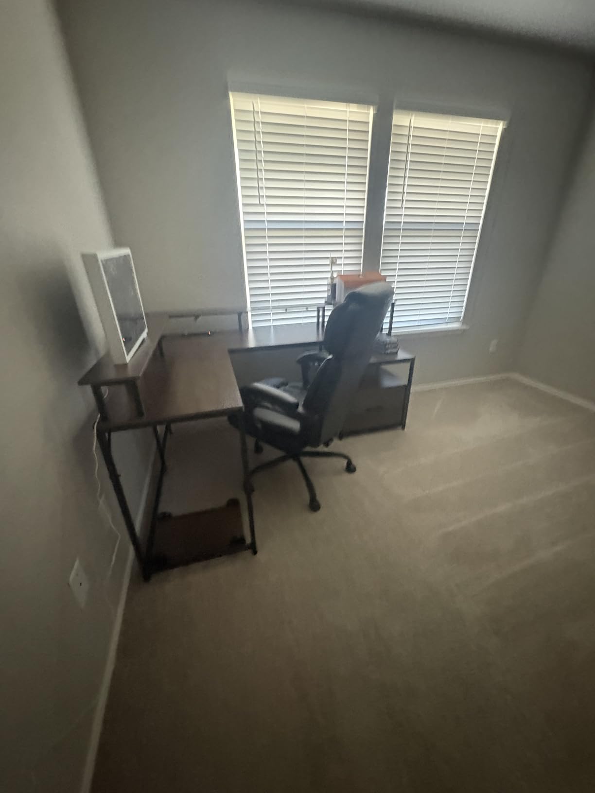 400lbs Executive Office Chair with Foot Rest for Heavy People, Ergonomic Big and Tall Desk Chair with Adjustable Headrest, High Back PU Leather Comfy Heavy Duty Computer Chair with Spring Cushion customer photo 2