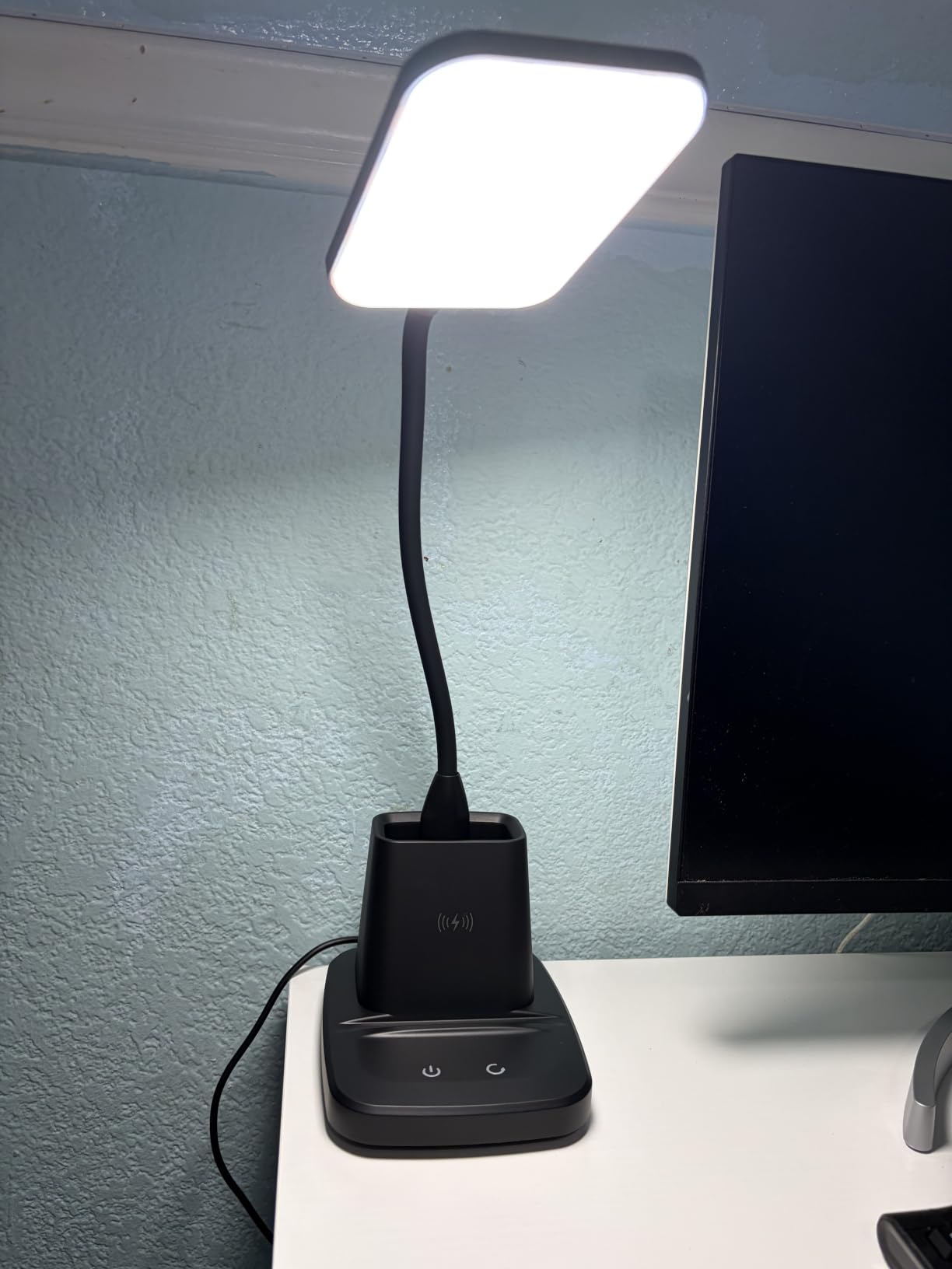 Desk Lamp, Bedside Table Lamps with Wireless Charger and Clock, 30Mins Auto-Off Night Light Lamp, 3 Color Modes Dimmable Touch 800LM CRI 95, LED Desk Lamps for Home Office, Adapter Included customer photo 2