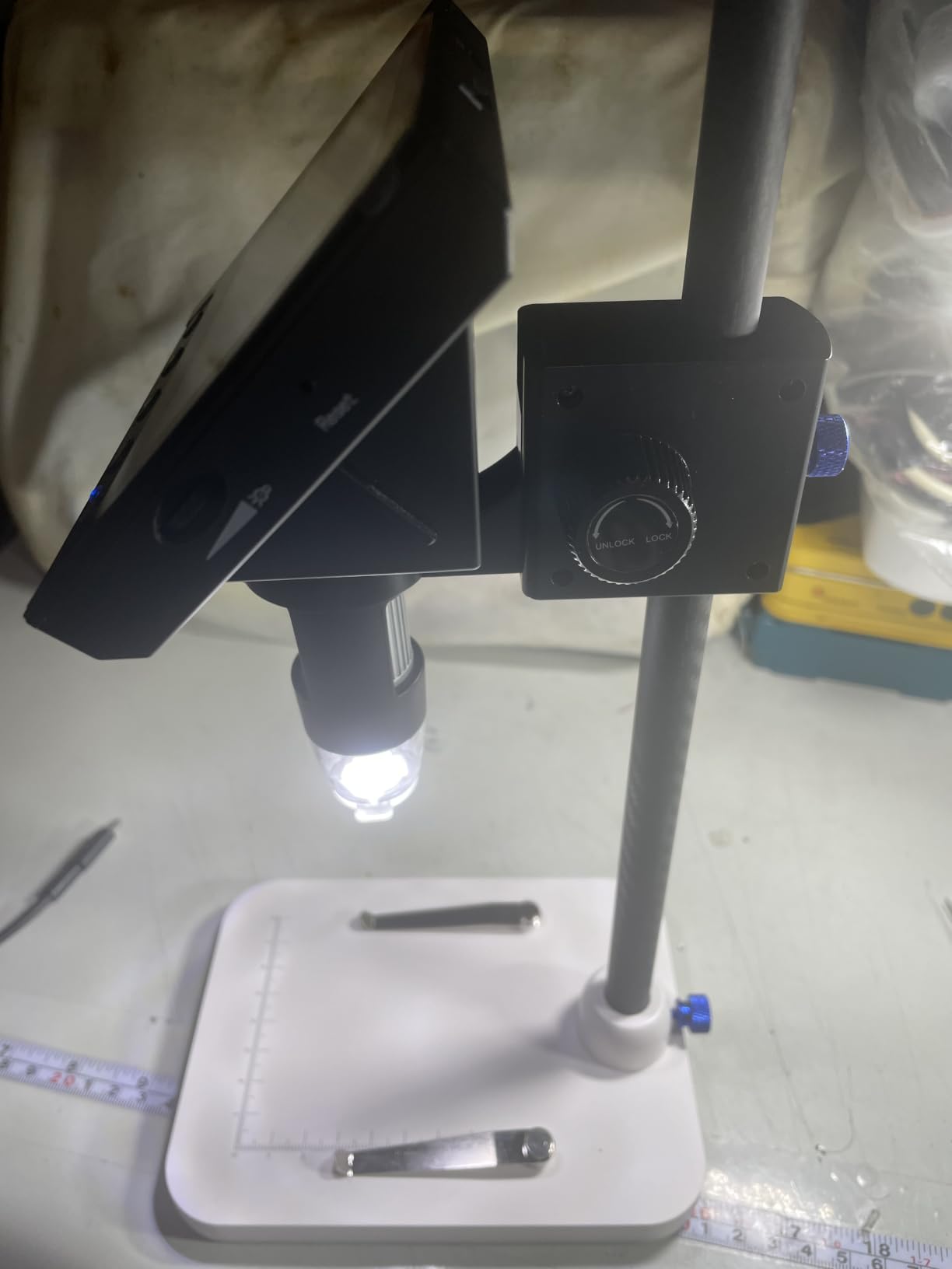 Elikliv EDM4C Coin Microscope with Scale, 4.3