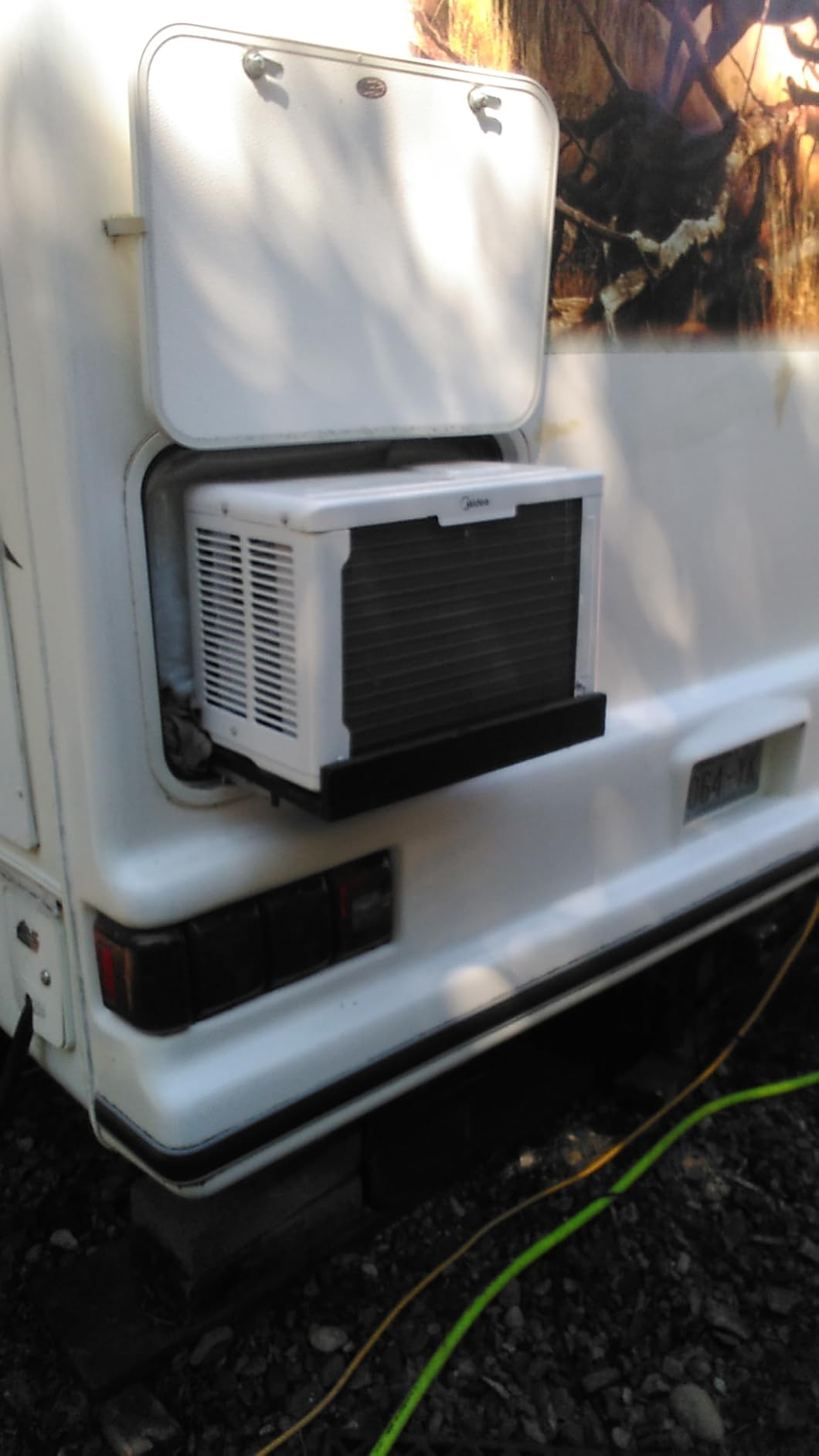 Midea 10,000 BTU U Shaped Smart Inverter Window Air Conditioner - Cools 450 Sq Ft, Ultra Quiet customer photo 1