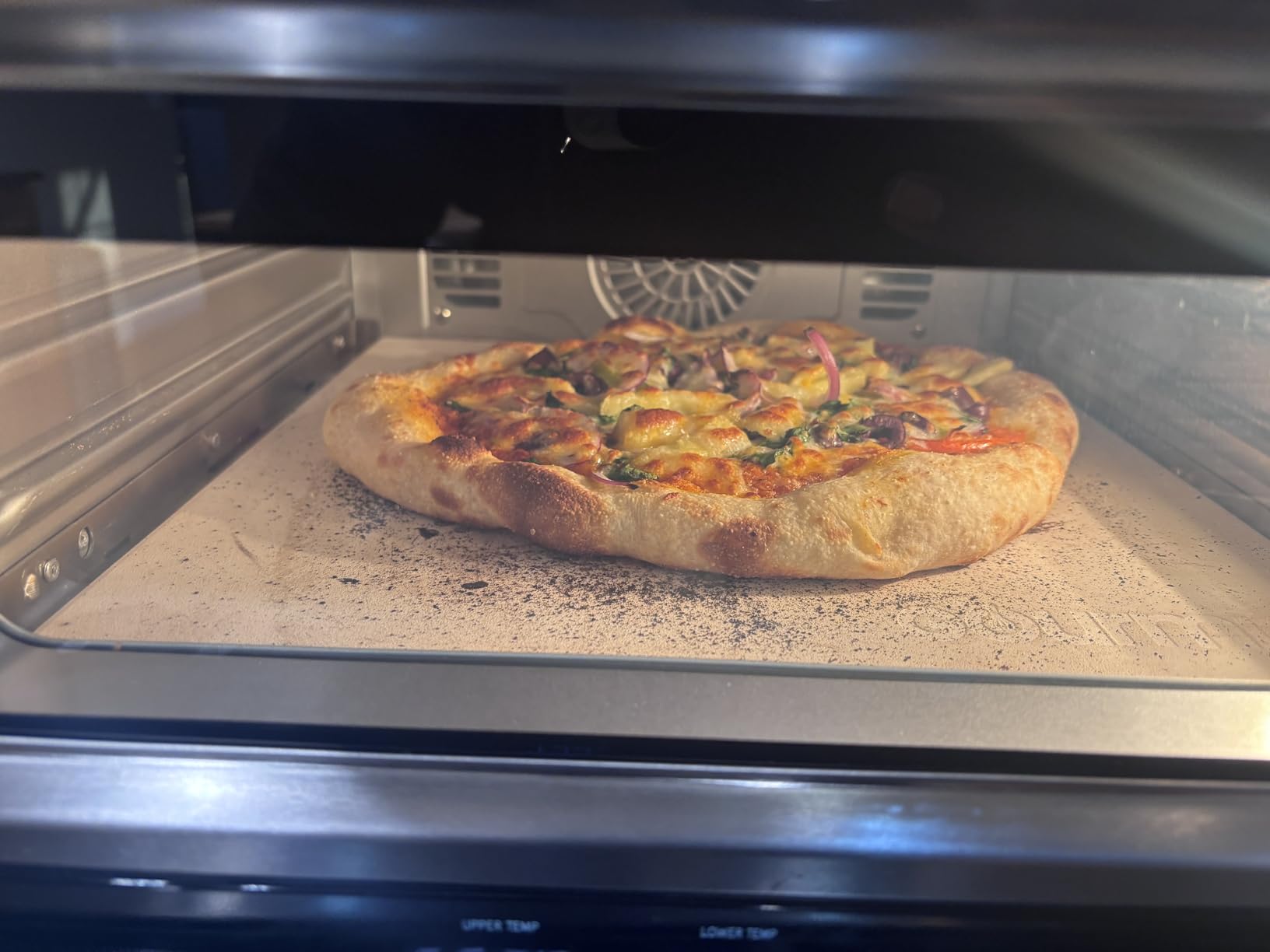 Gourmia Electric Indoor Pizza Oven - Countertop Air Fryer Toaster Oven Combo with 6 Pizza Presets, 7 Cooking Functions, Includes Cordierite Pizza Stone customer photo 1