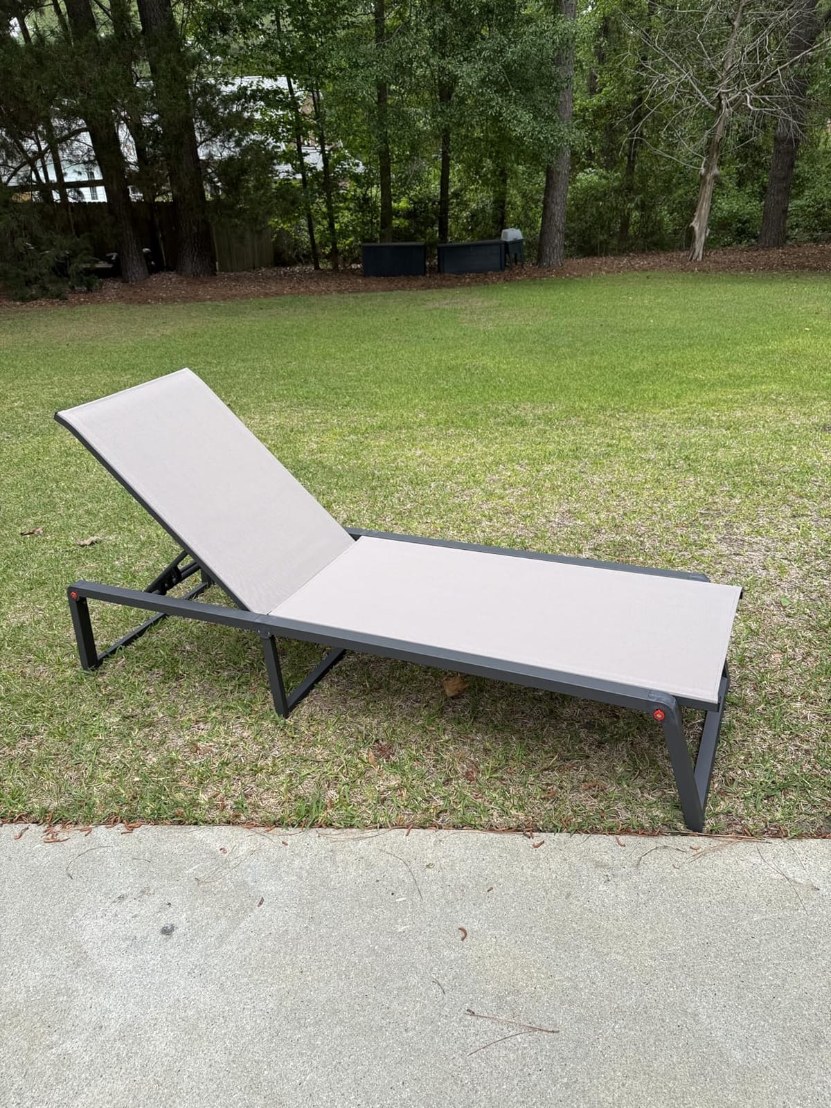 Aluminum Chaise Lounge Chair Outdoor, Foldable & No Assembly Patio Pool Lounge Chairs 5-Position Recliner for Outside, Fully Grounded Legs Sun Lounger for Poolside, Bright White customer photo 1