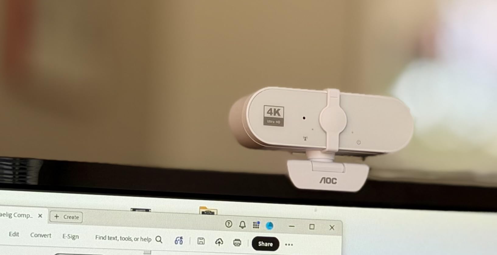 AOC 4K Webcam for PC, Streaming Computer Camera with Noise-Canceling Mic customer photo 1