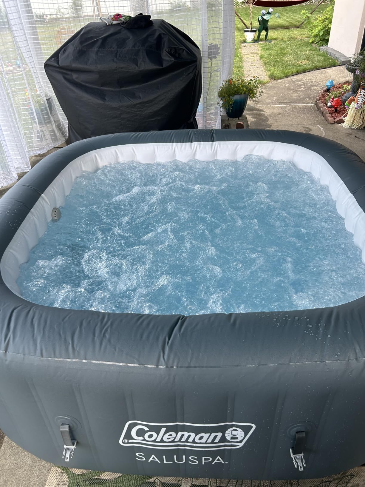 Coleman SaluSpa Hawaii Energy-Efficient 4-6 Person Inflatable Hot Tub | Smart AirJet Portable Outdoor Spa with Built-in EnergySense Insulation and 140 Massage Jets, 71