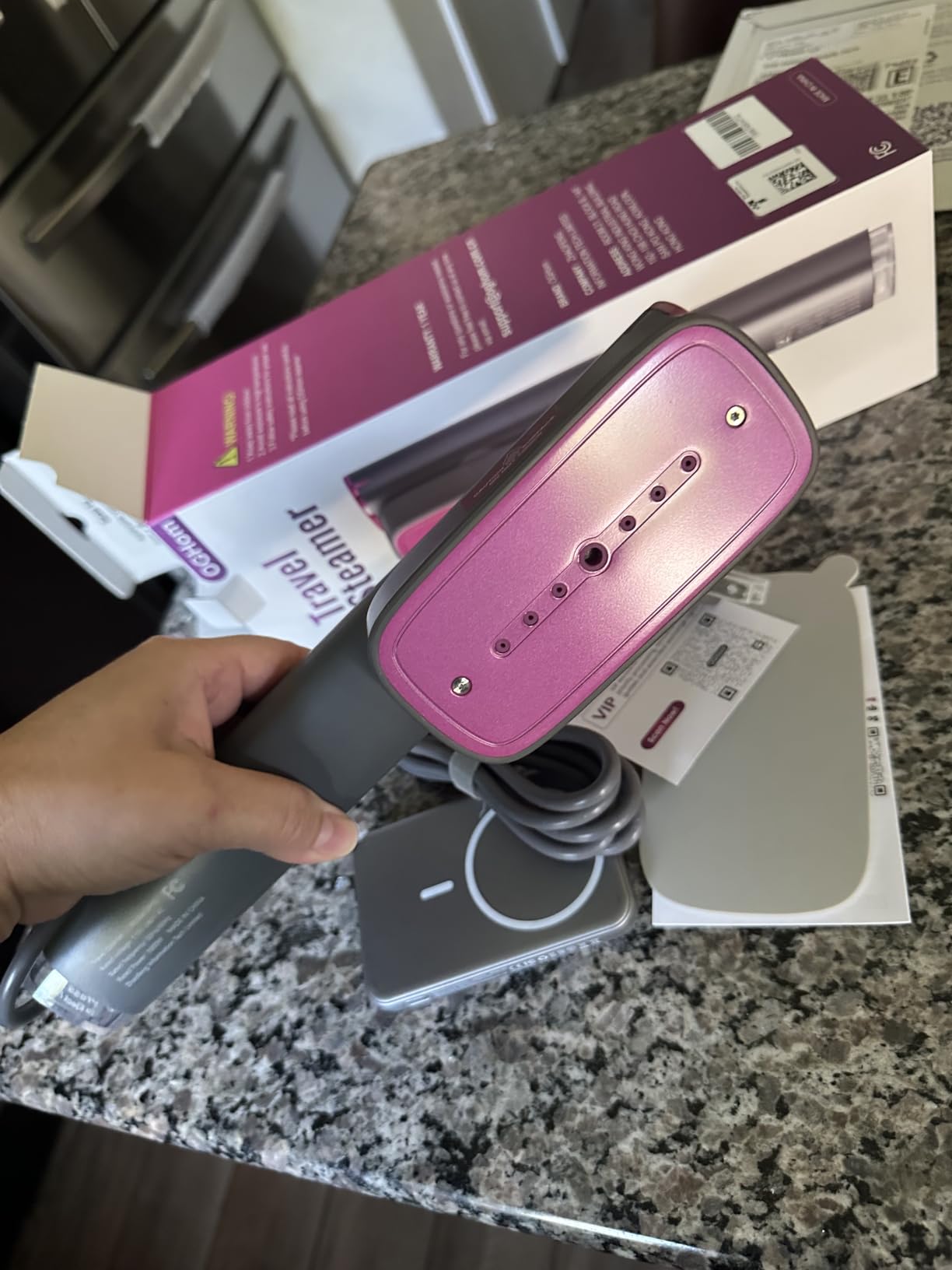 OGHom Steamer for Clothes, 110-240V Travel Steamer & Iron 2 in 1, 1000W Powerful Steam, 30s Fast Heat-Up customer photo 1