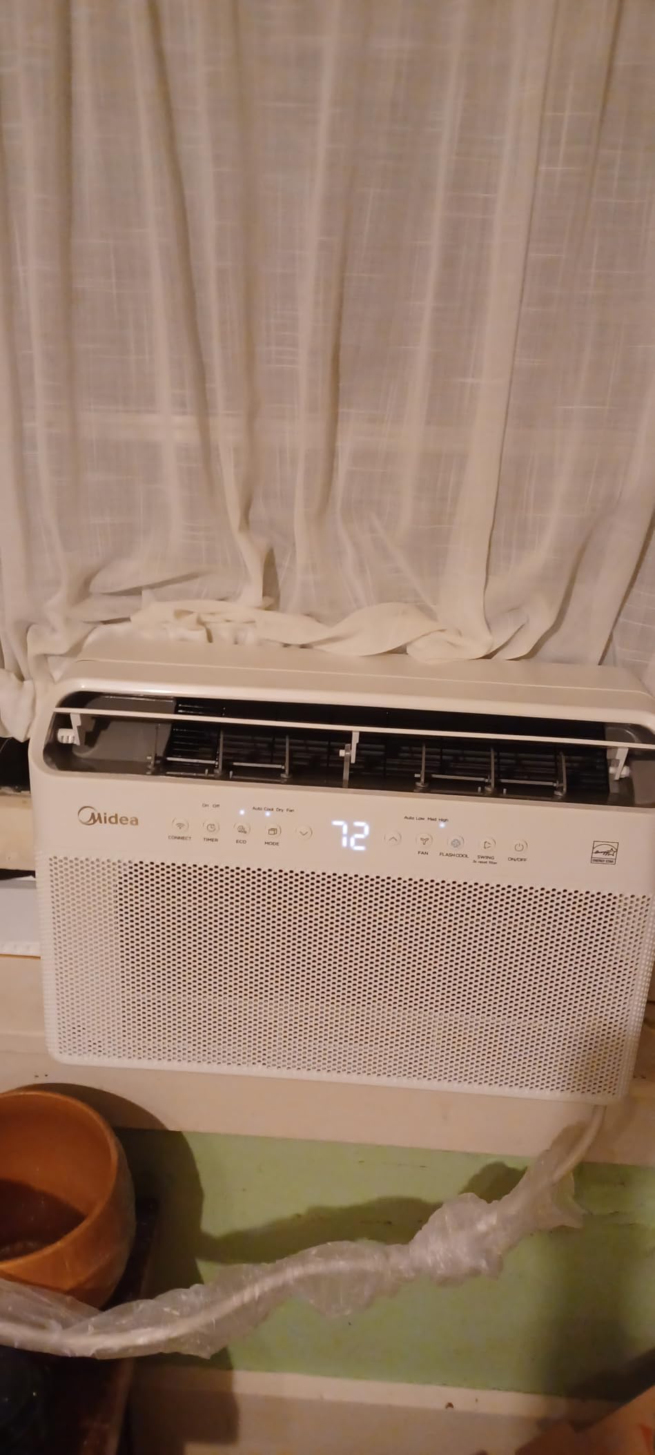 Midea 12,000 BTU U Shaped Window Air Conditioner, Cools up to 550 Sq Ft, 2026 New customer photo 1