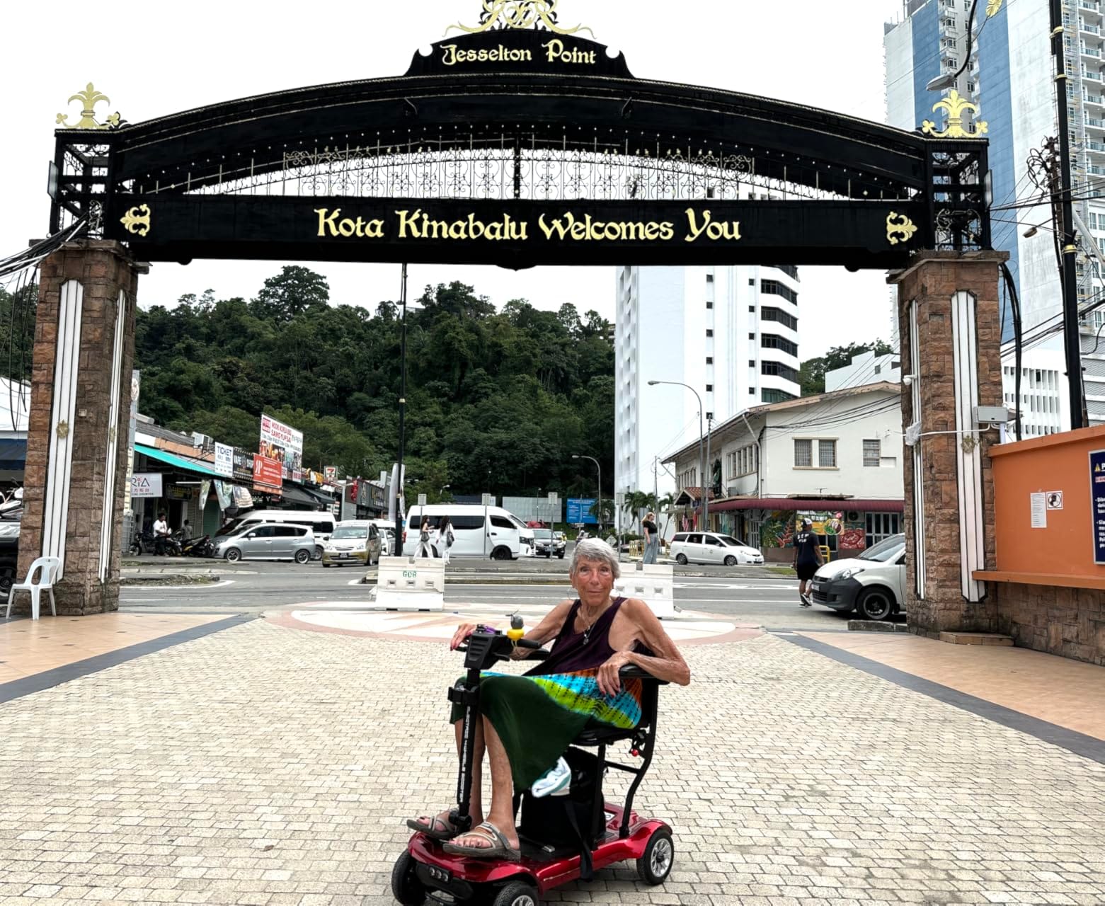 Aotedor Lightweight Mobility Scooter for Seniors, 36 lbs, 22-Mile Range customer photo 2