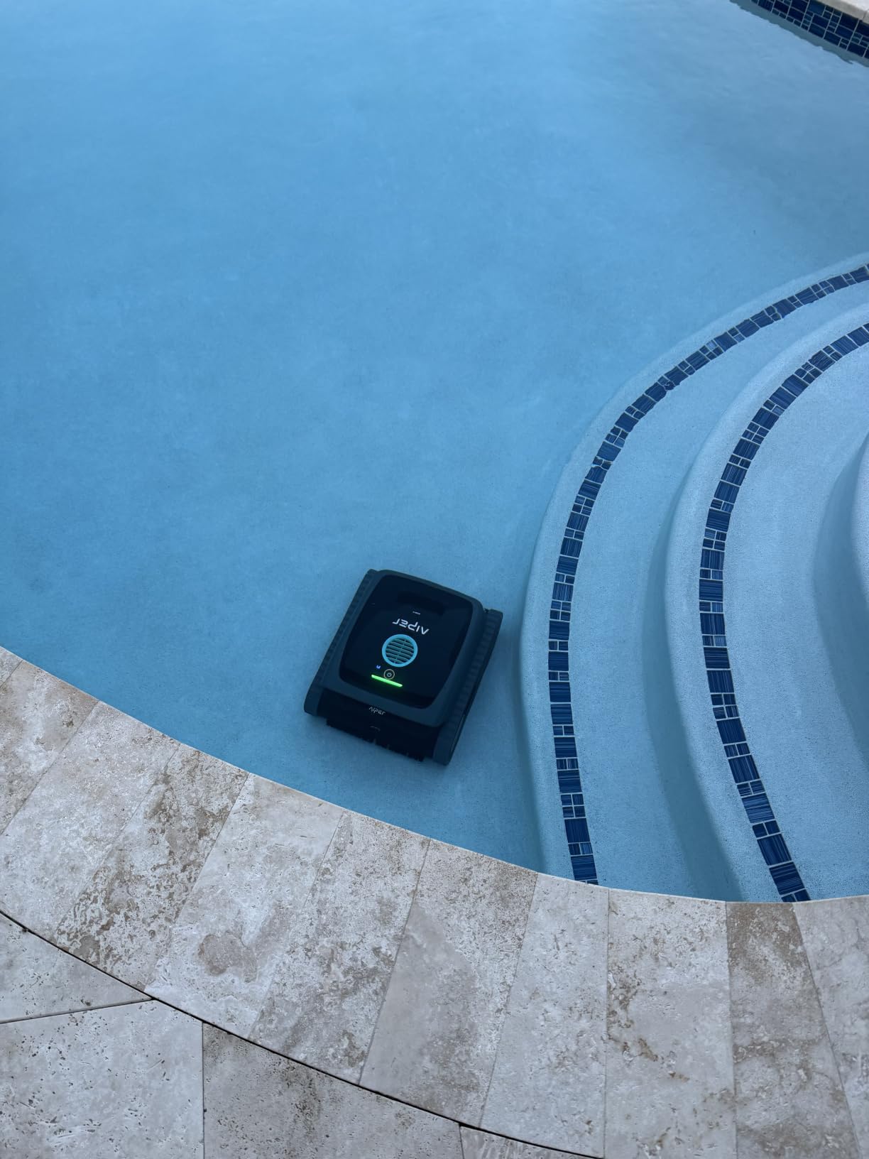AIPER Scuba V3 AI Vision Cordless Robotic Pool Cleaner, Grey | Smart Waterline Parking, Wireless Charging Dock, Featherlight Design, 3μm MicroMesh Filter, Floor/Wall/Waterline Cleaning customer photo 2