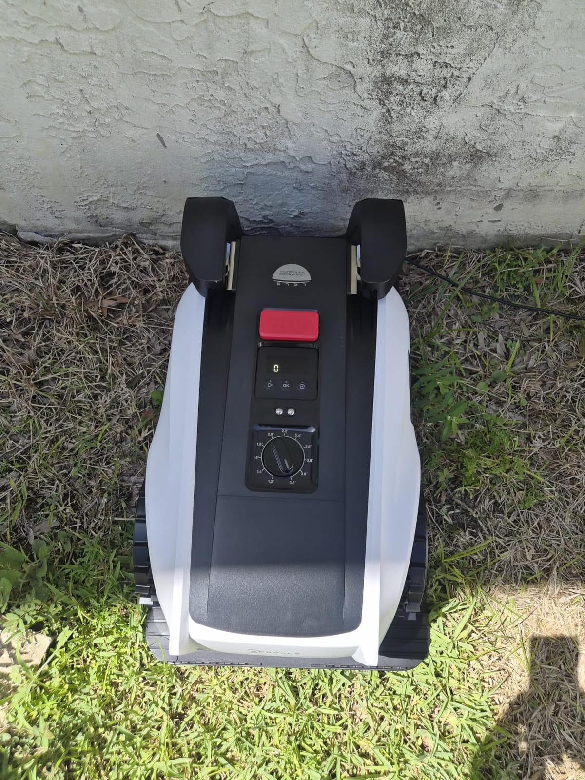 ECOVACS Goat O1000 RTK Care Kit Robotic Lawn Mower with RTK Precision Navigation, No Perimeter Wire, Smart App Control, Auto Mapping, Multi-Zone Management customer photo 2