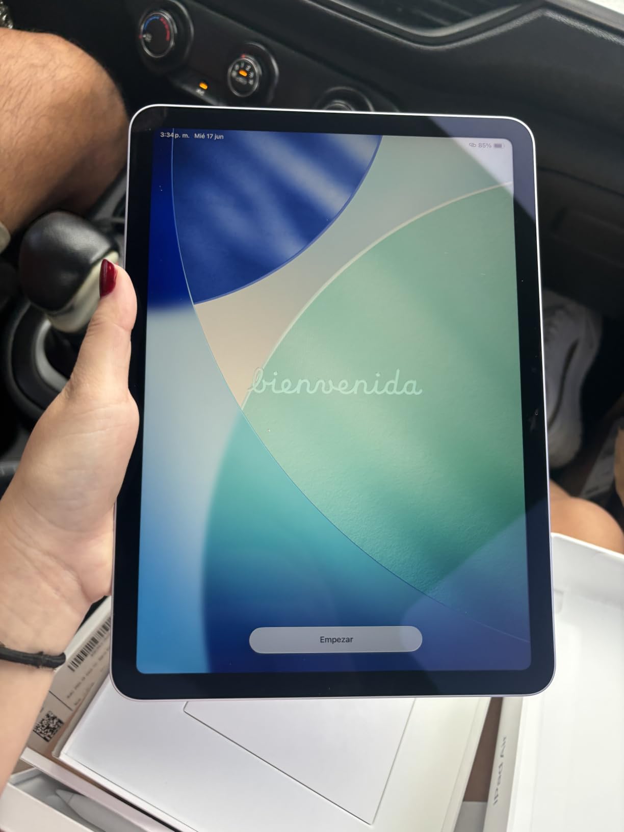 Apple iPad Air 11-inch (M4): Liquid Retina Display, 128GB, 12MP Front/Back Camera, Wi-Fi 7 with Apple N1, Touch ID, All-Day Battery Life — Space Gray customer photo 2