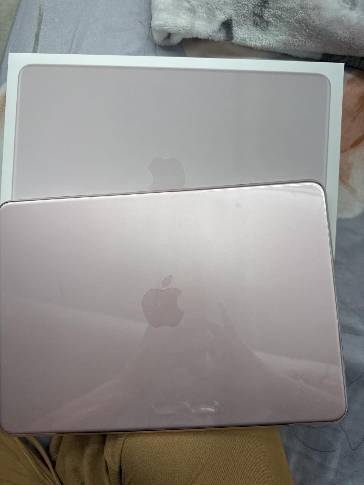 Apple 2026 MacBook Neo 13-inch Laptop with A18 Pro chip: Built for AI and Apple Intelligence, Liquid Retina Display, 8GB Unified Memory, 256GB SSD Storage, 1080p FaceTime HD Camera; Citrus customer photo 2