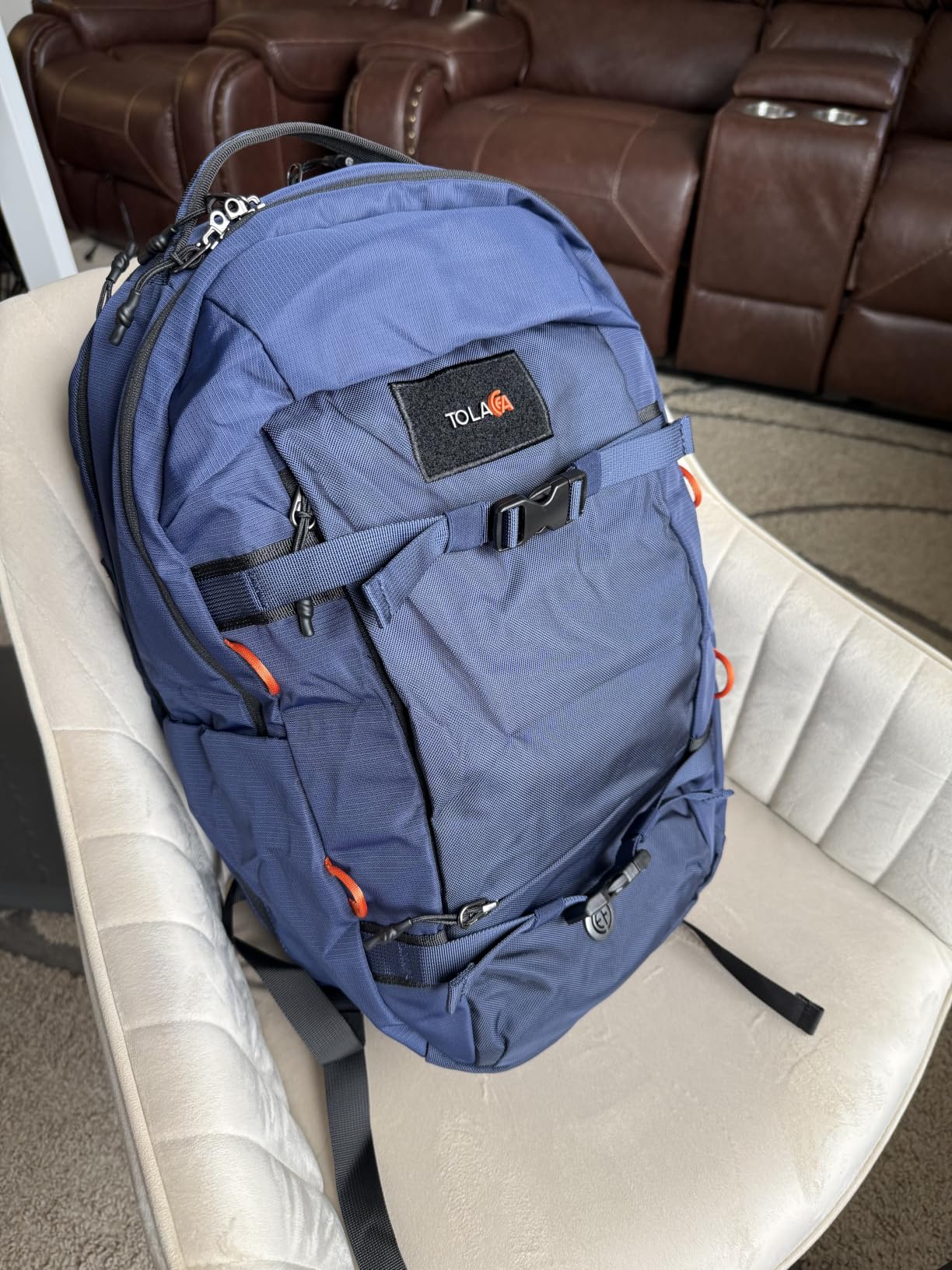 Tolaccea Travel Laptop Backpack 30L Carry On TSA Approved for Commute Trips | 100% RPET Recycled Fabric | EVA-cushioned Laptop Protection | TSA 180° Lay-flat Opening | Reinforced Stability Base Panel customer photo 1